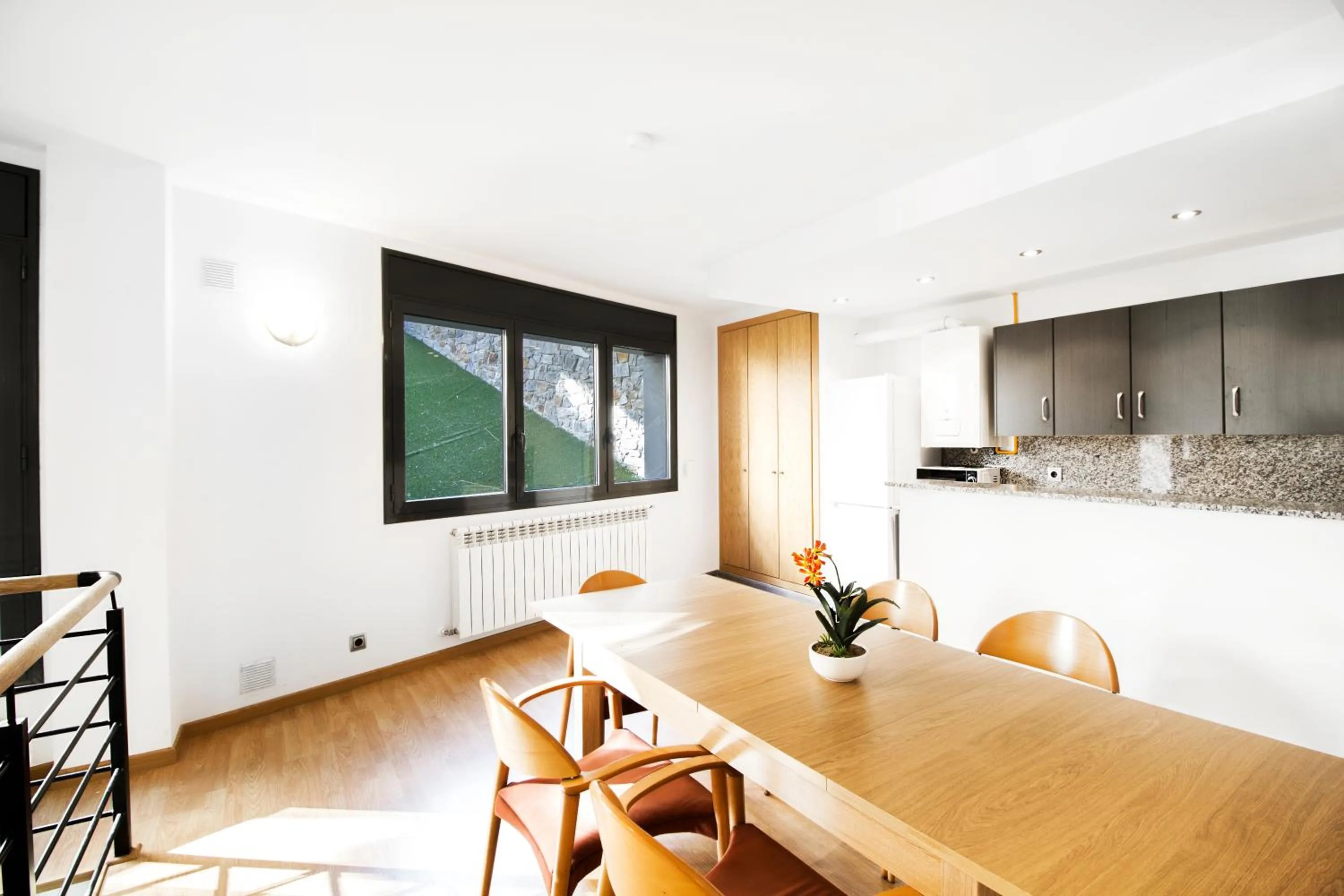 Dining area in Font del Ferro Apartments