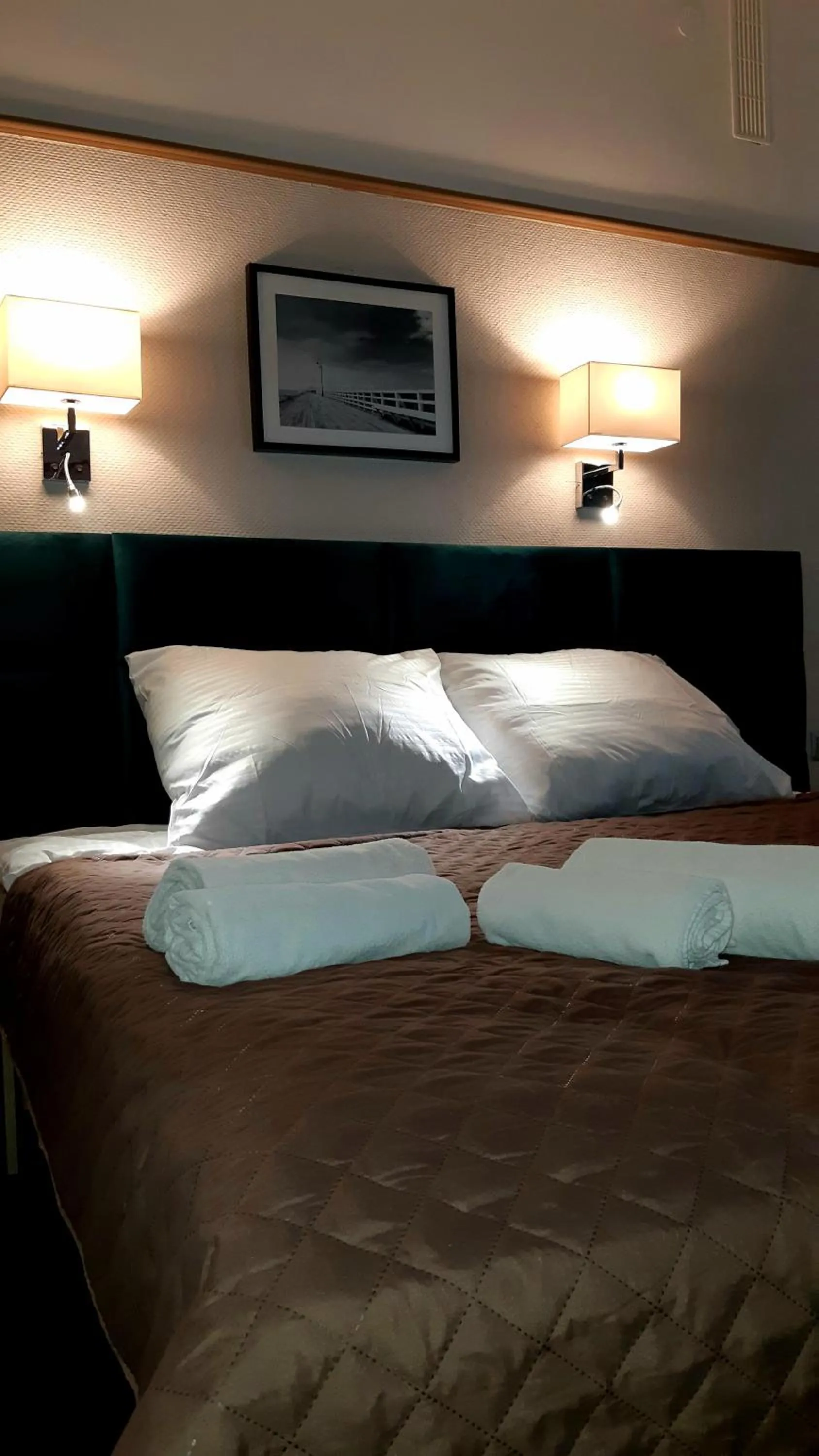 Photo of the whole room, Bed in Hotel & Restauracja Glass