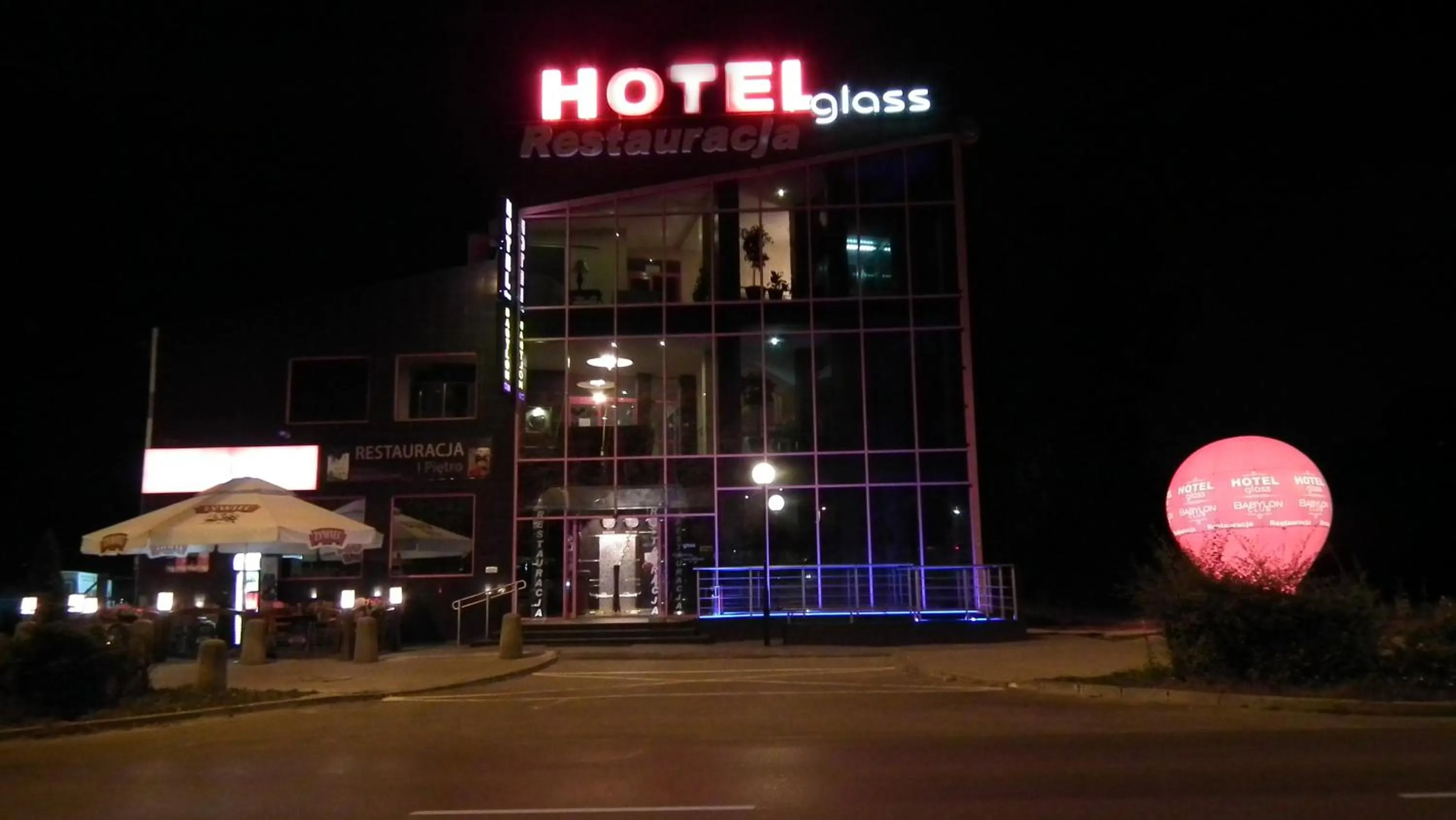 Property building in Hotel & Restauracja Glass
