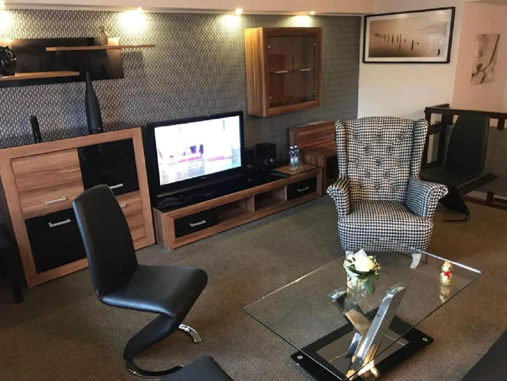 Photo of the whole room in Hotel & Restauracja Glass