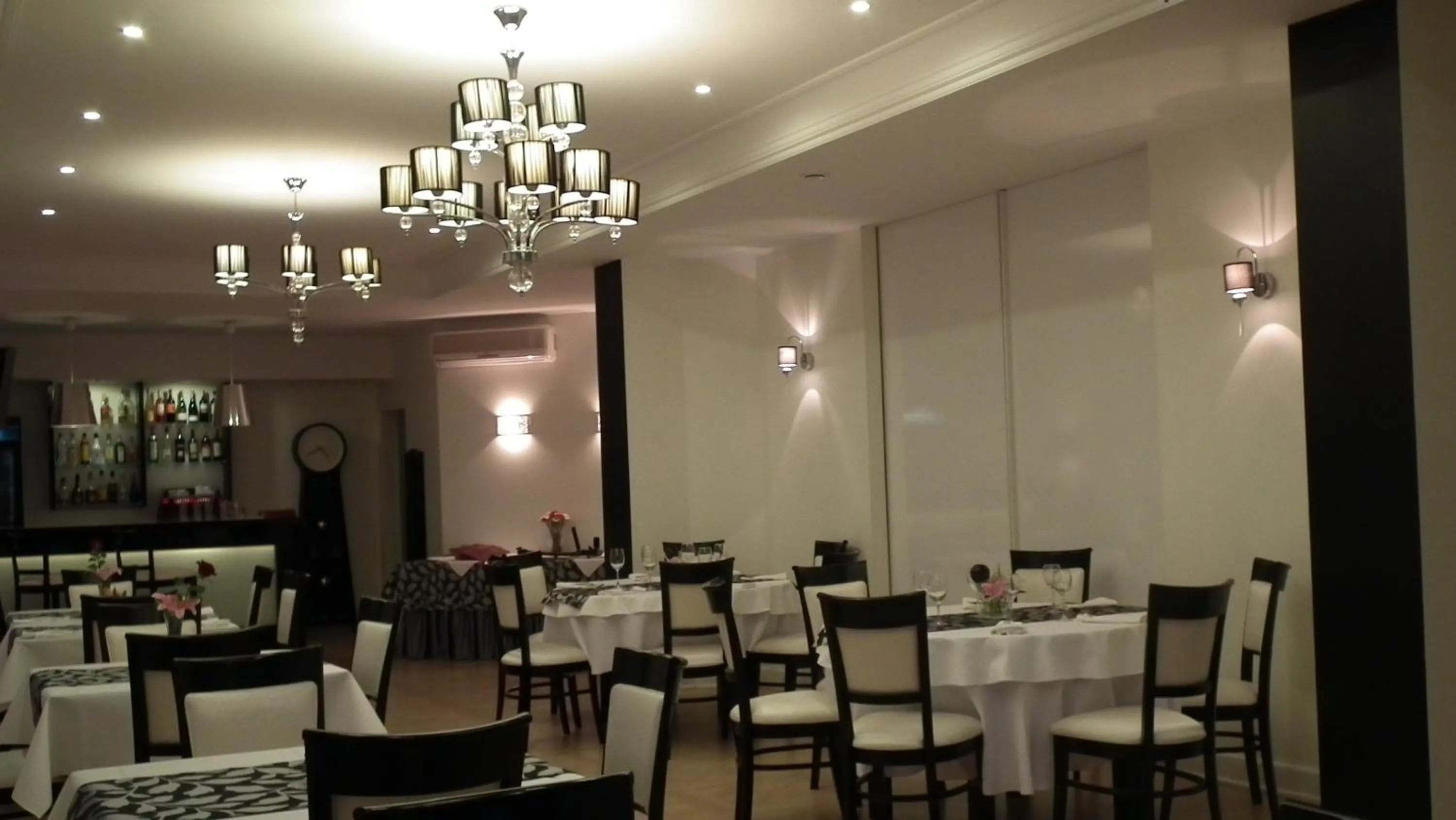 Restaurant/places to eat in Hotel & Restauracja Glass