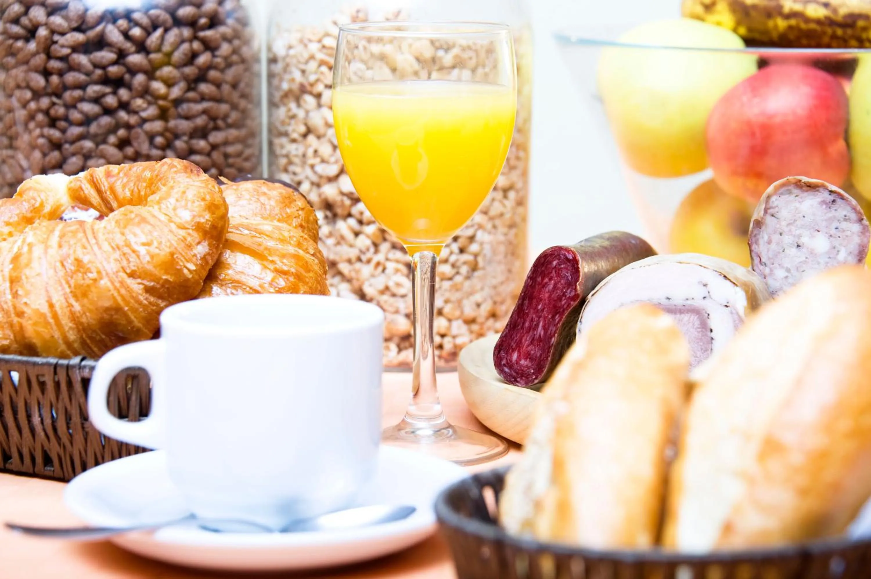 Restaurant/places to eat in Hotel Santa Bàrbara De La Vall D'ordino