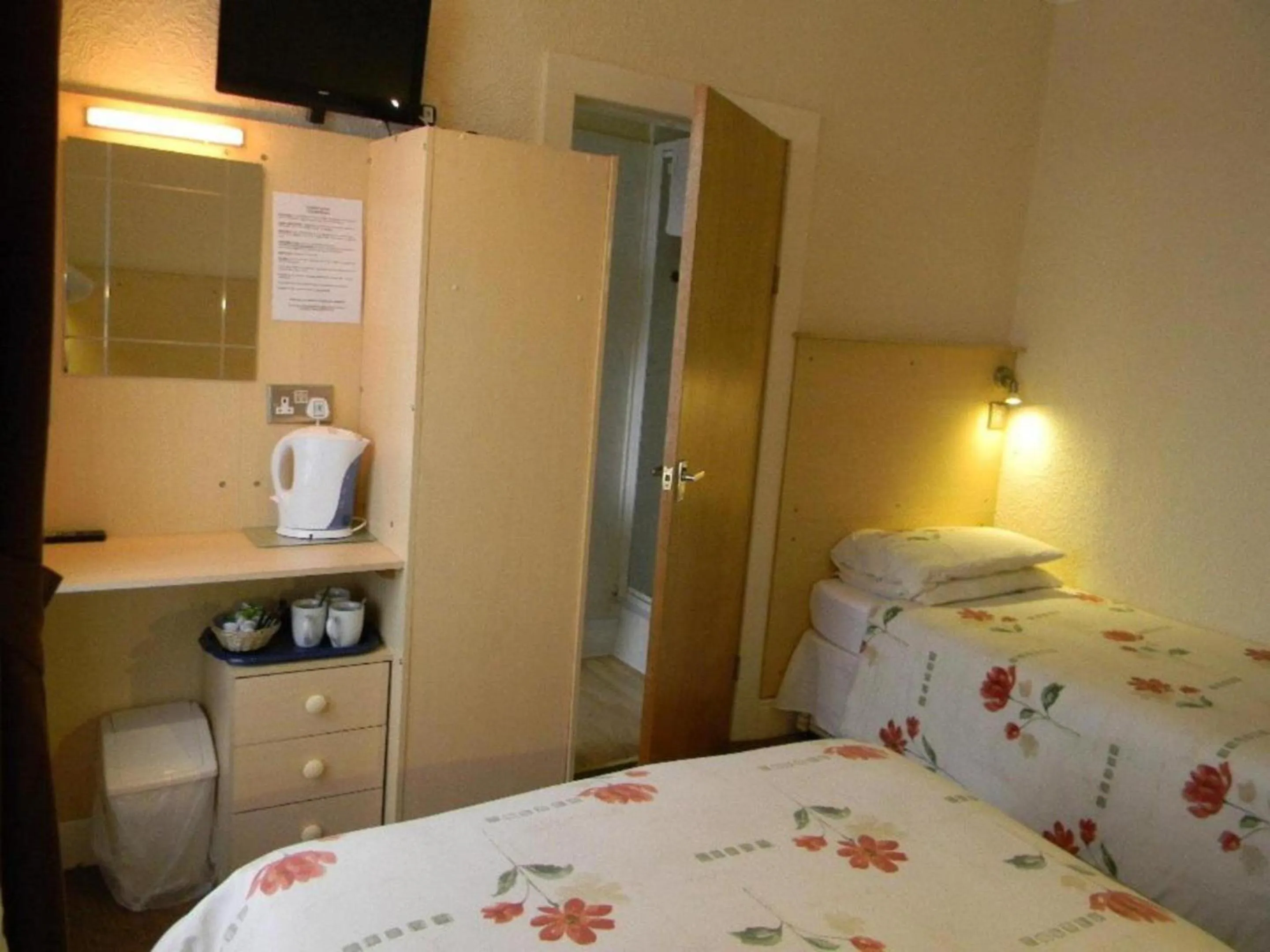 Photo of the whole room, Bed in Dora Hotel