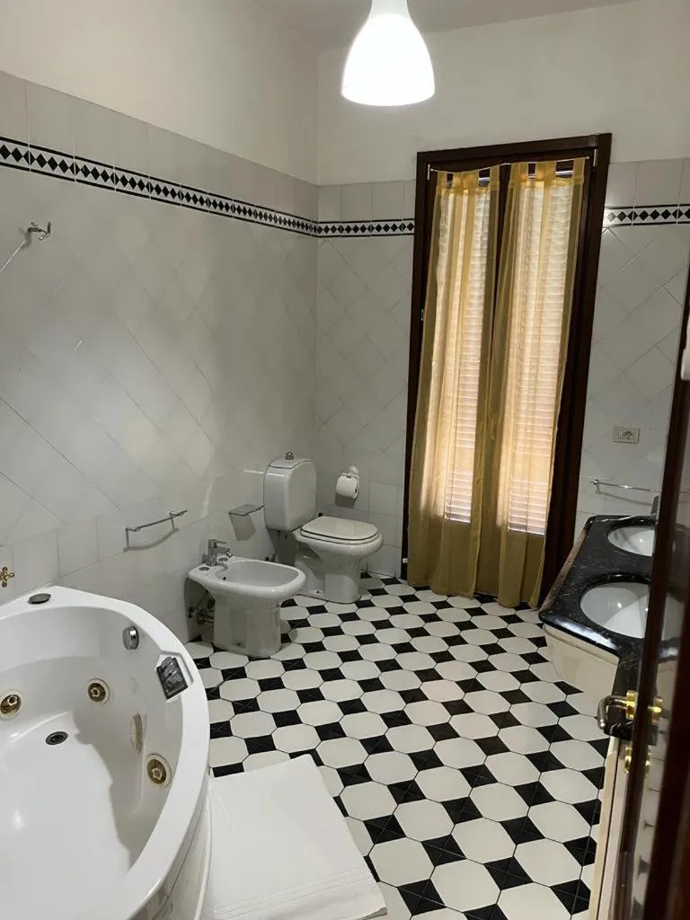 Bathroom in Il Cielo di Lucio
