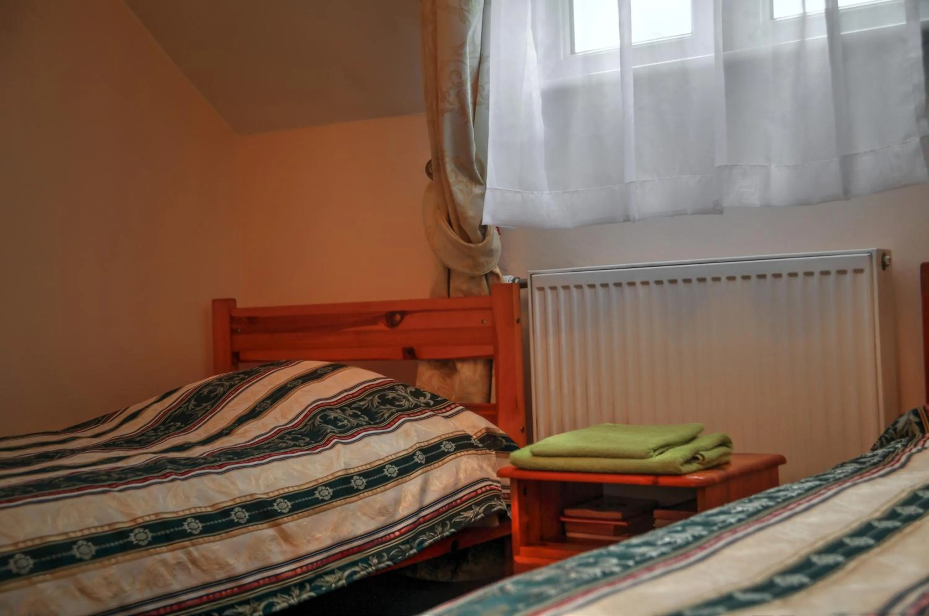 Bed in Zespół Pałacowo-Parkowy Bądzów