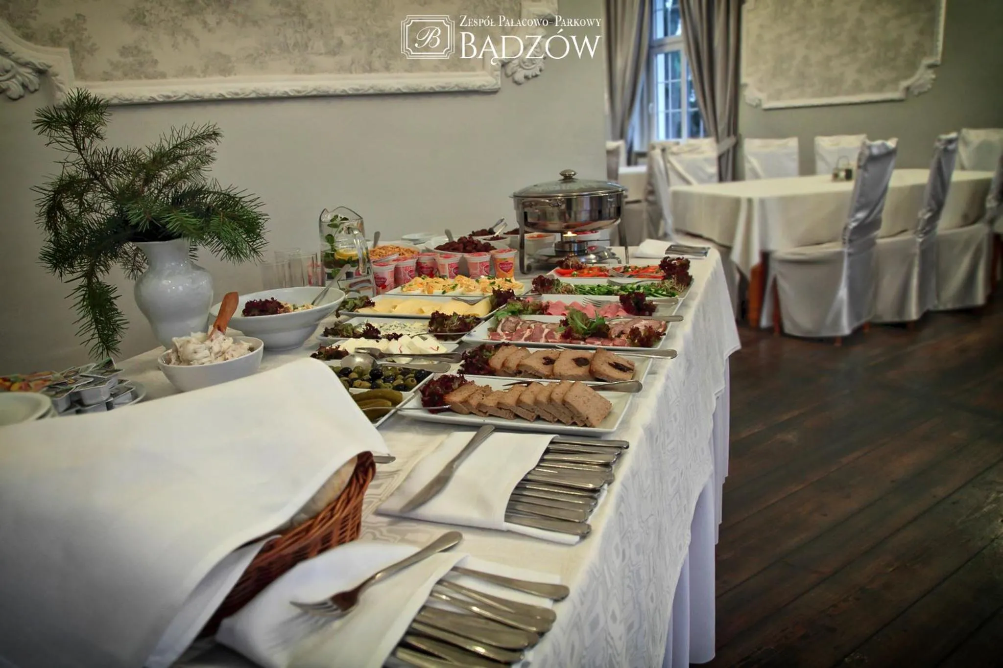 Breakfast in Zespół Pałacowo-Parkowy Bądzów