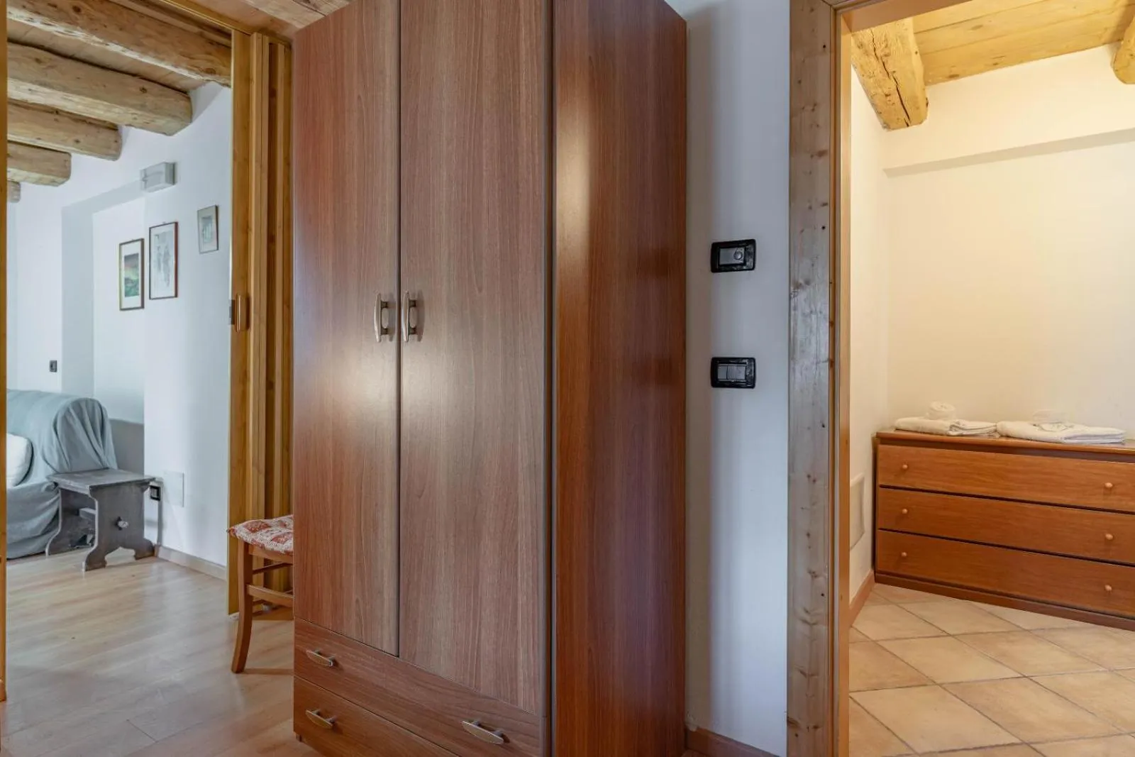 wardrobe in Chalet Musiera