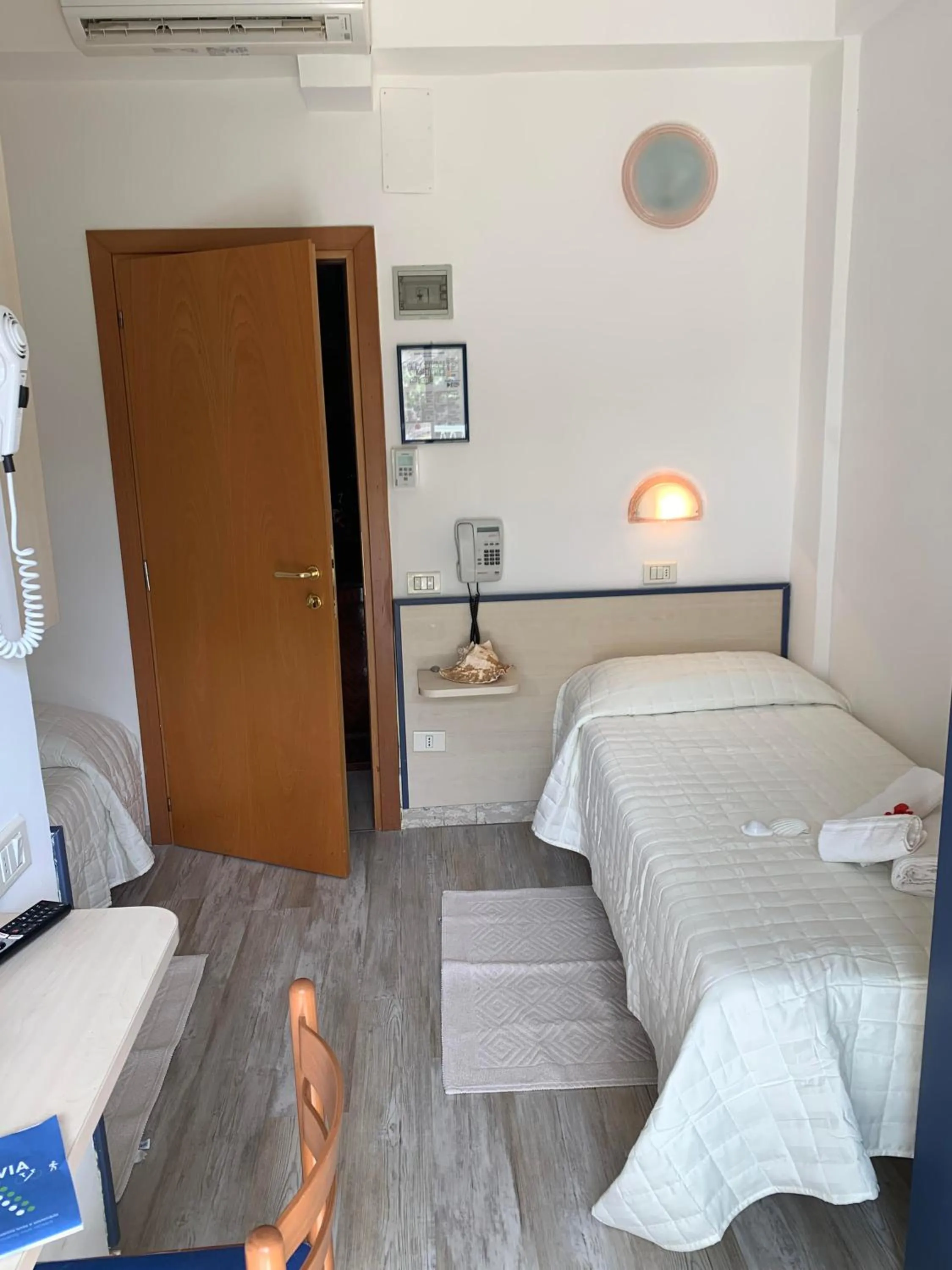 Bed in Hotel Mercedes