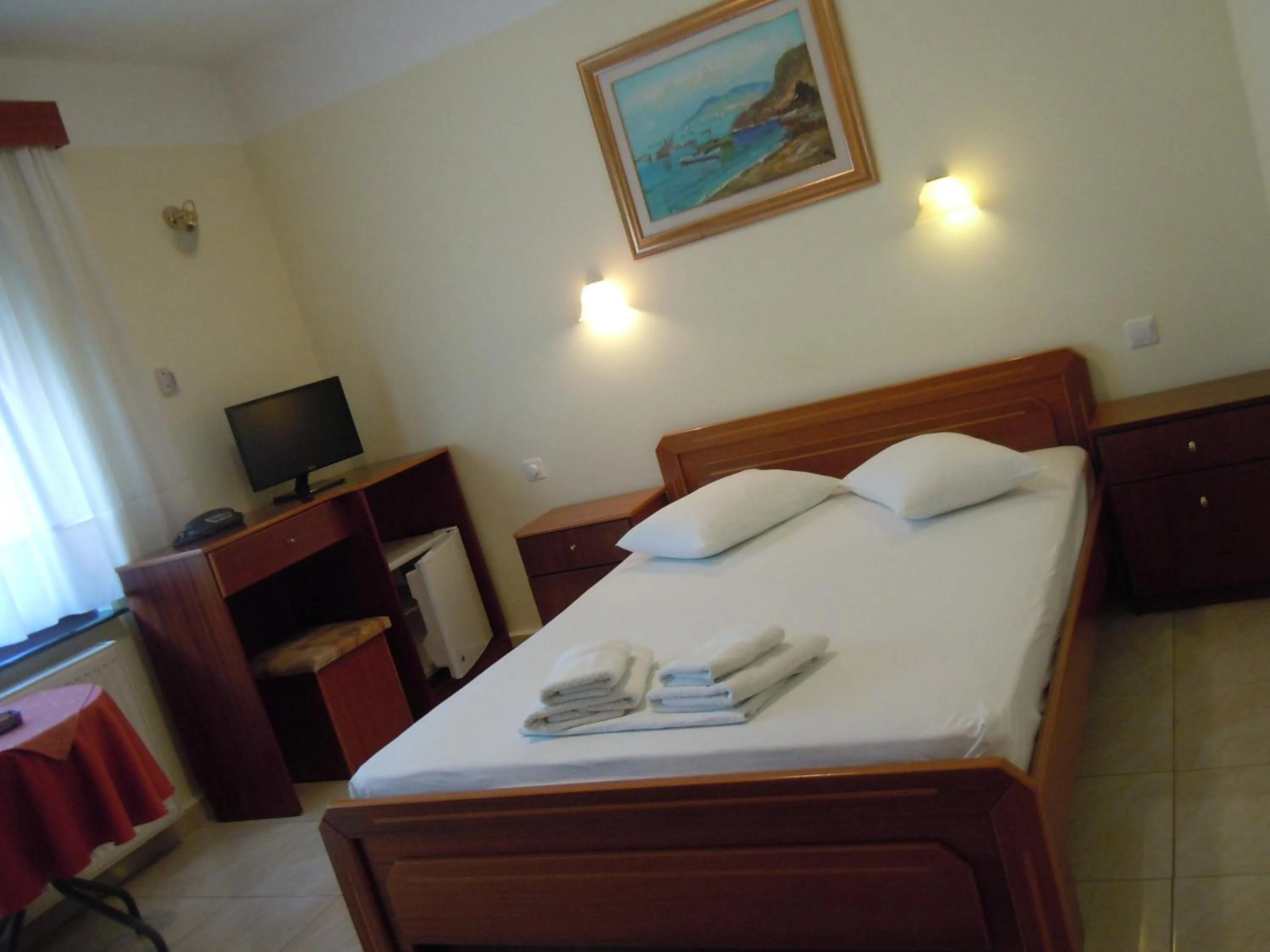 Day, Bed in Tropicana