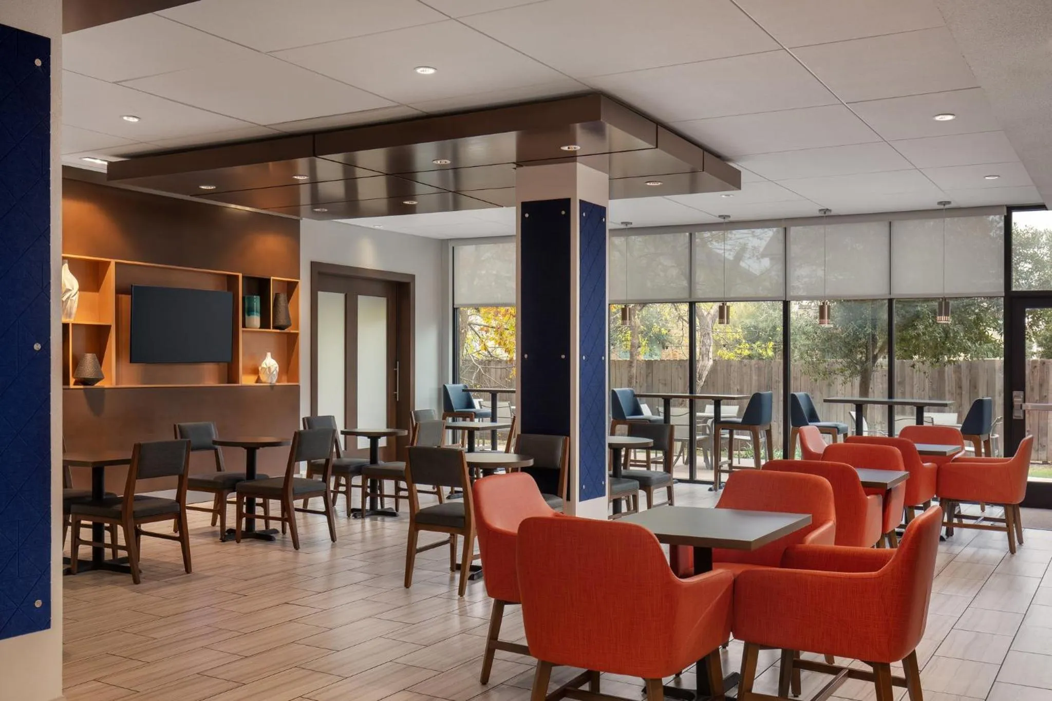 Breakfast in Holiday Inn Express & Suites - Dripping Springs - Austin Area by IHG