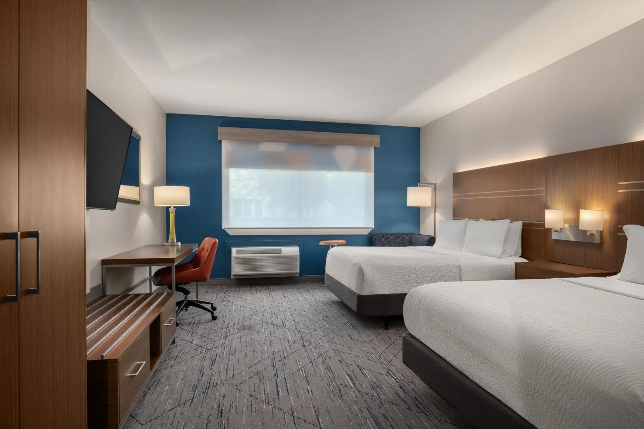Photo of the whole room, Bed in Holiday Inn Express & Suites - Dripping Springs - Austin Area by IHG