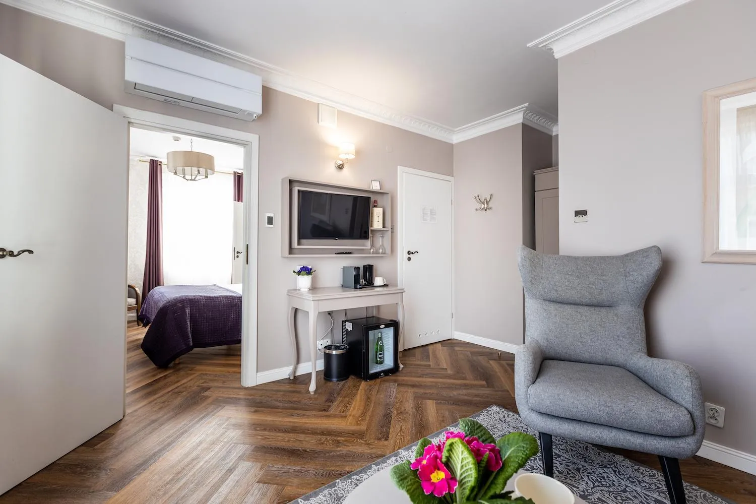 Seating area in Villa Antonina