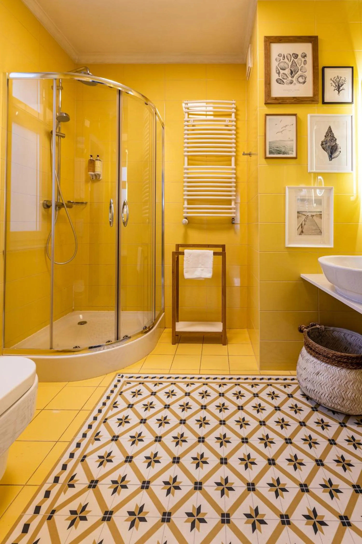 Shower in Villa Antonina