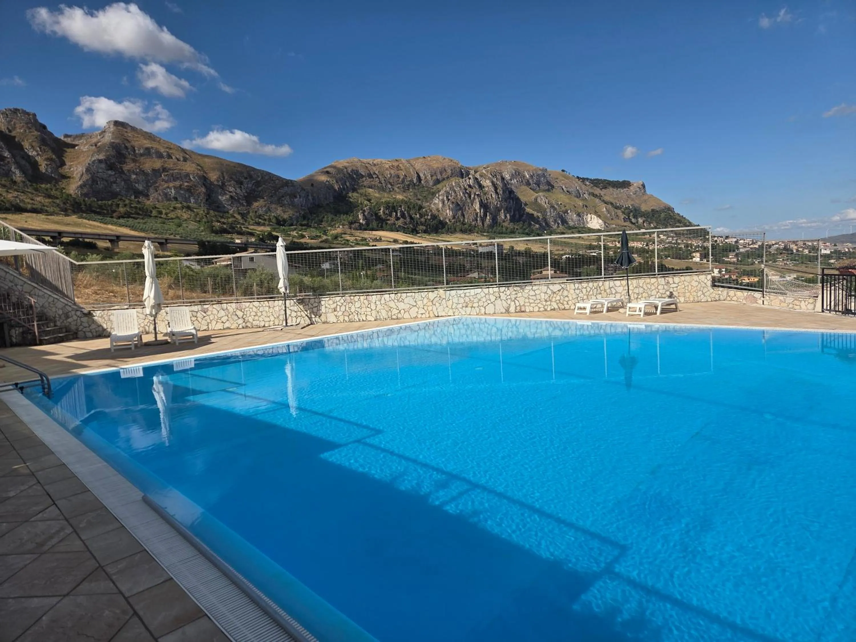 Swimming pool in Kairos B&B