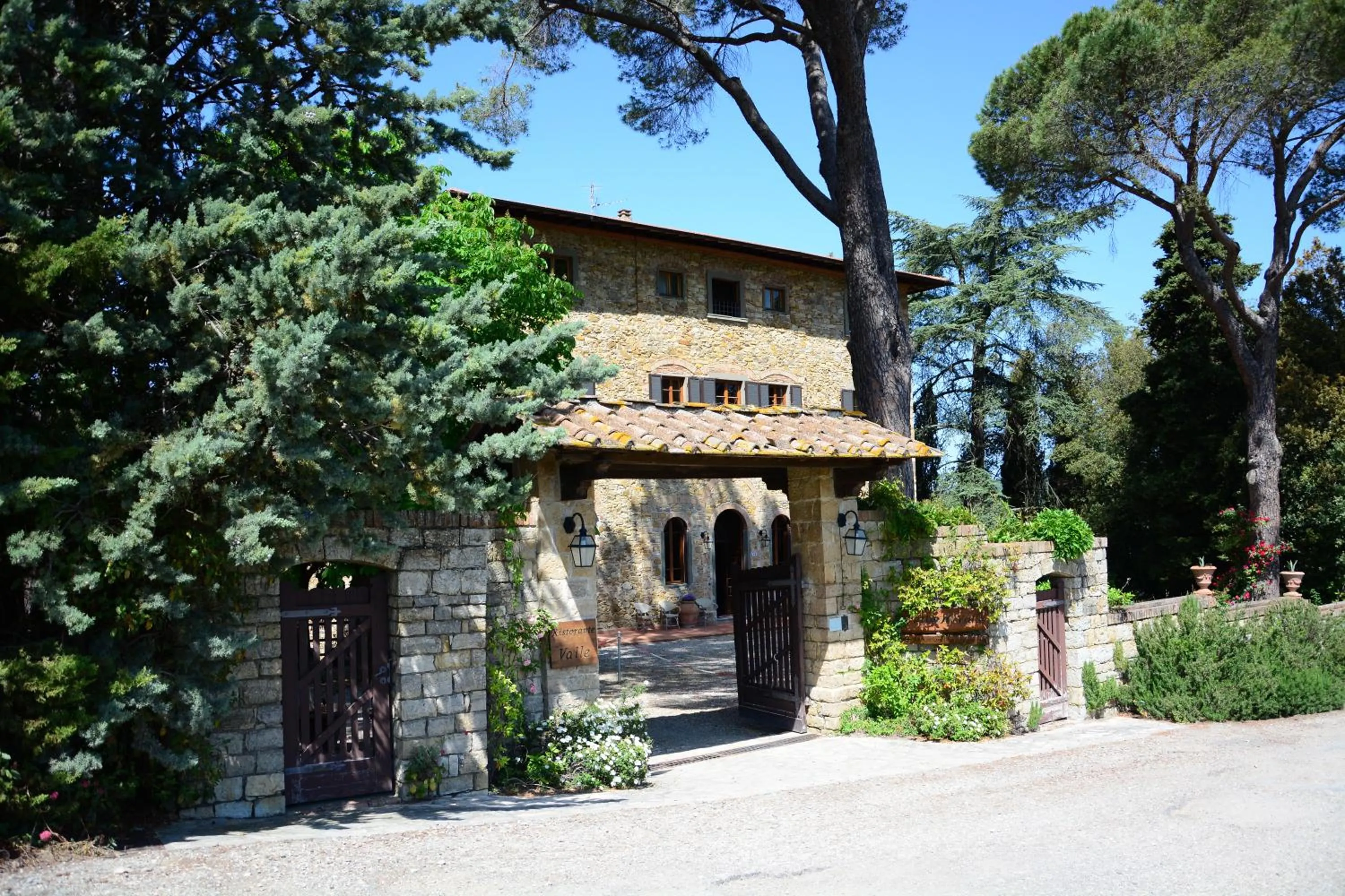 Facade/entrance in Relais Fattoria Valle