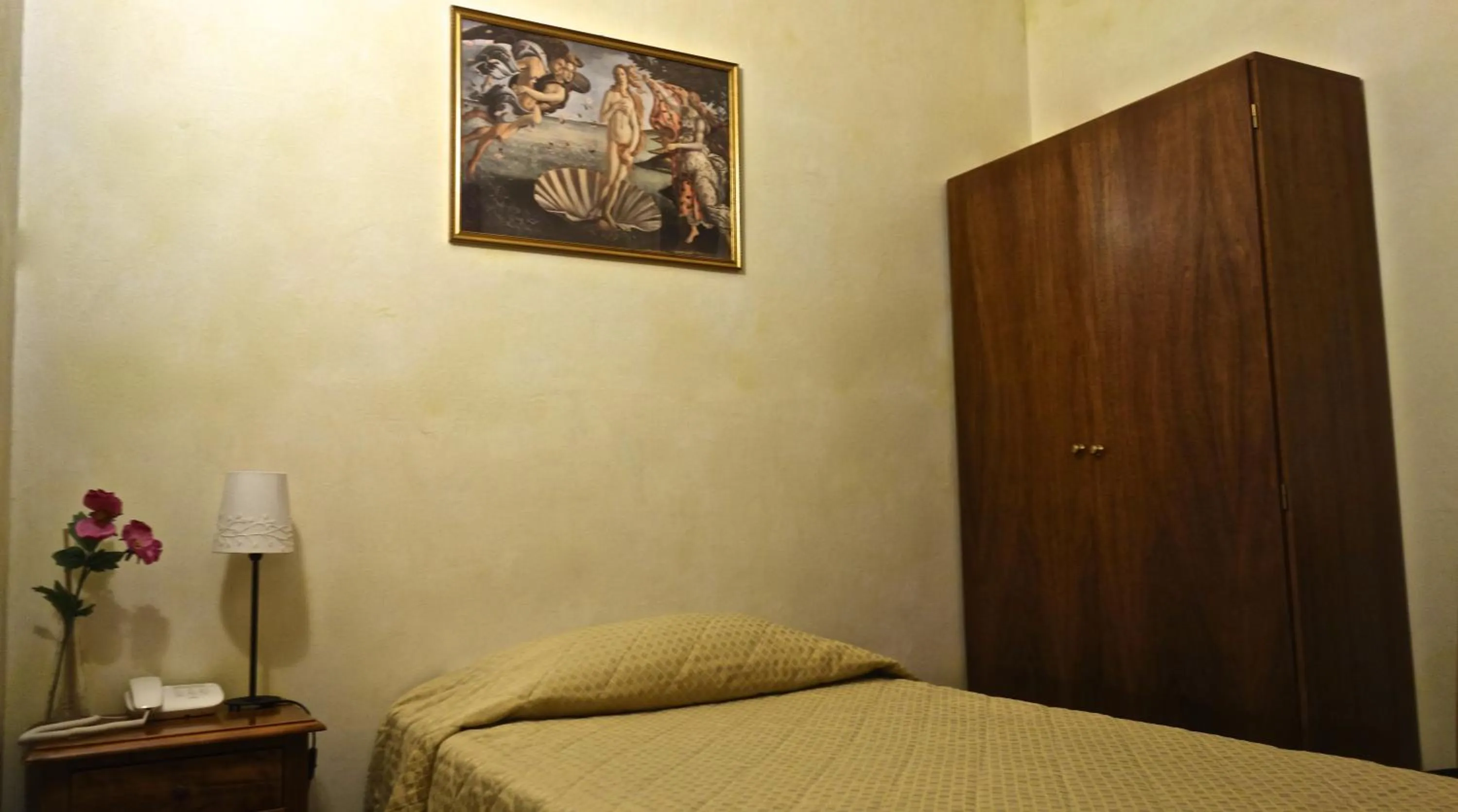 TV and multimedia, Bed in Hotel Bologna