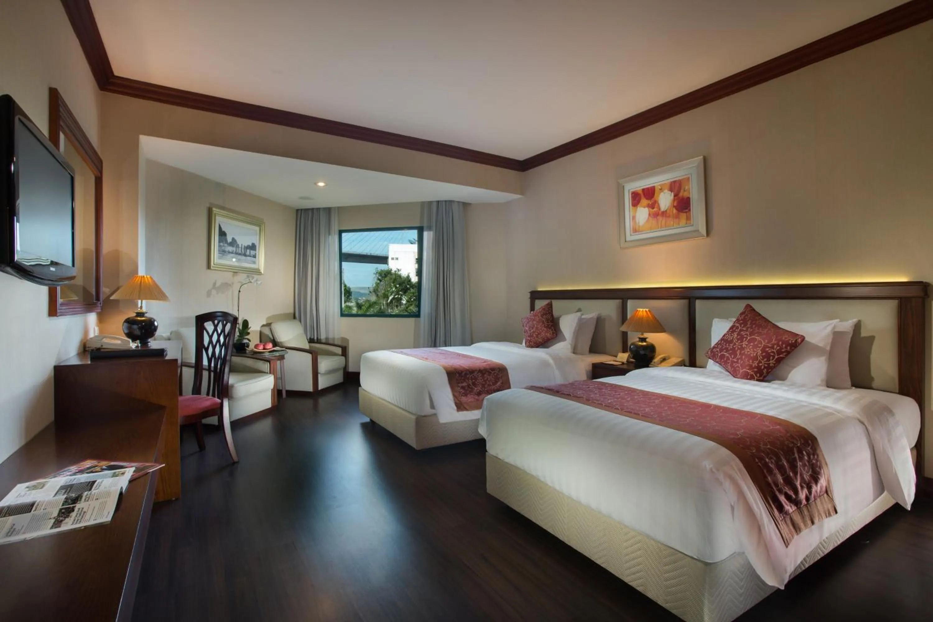 Day, Bed in Halong Plaza Hotel