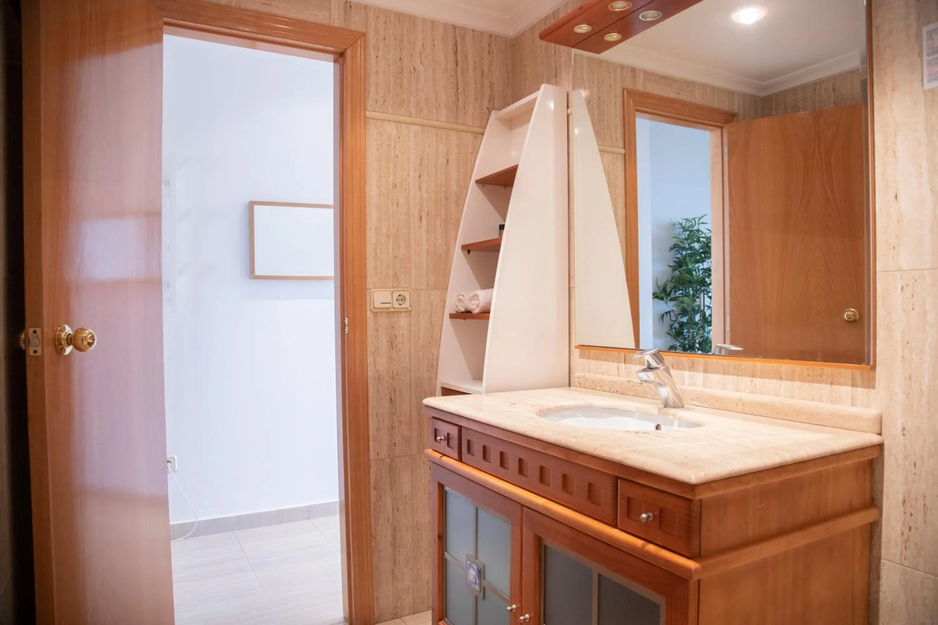 Bathroom in El Globo