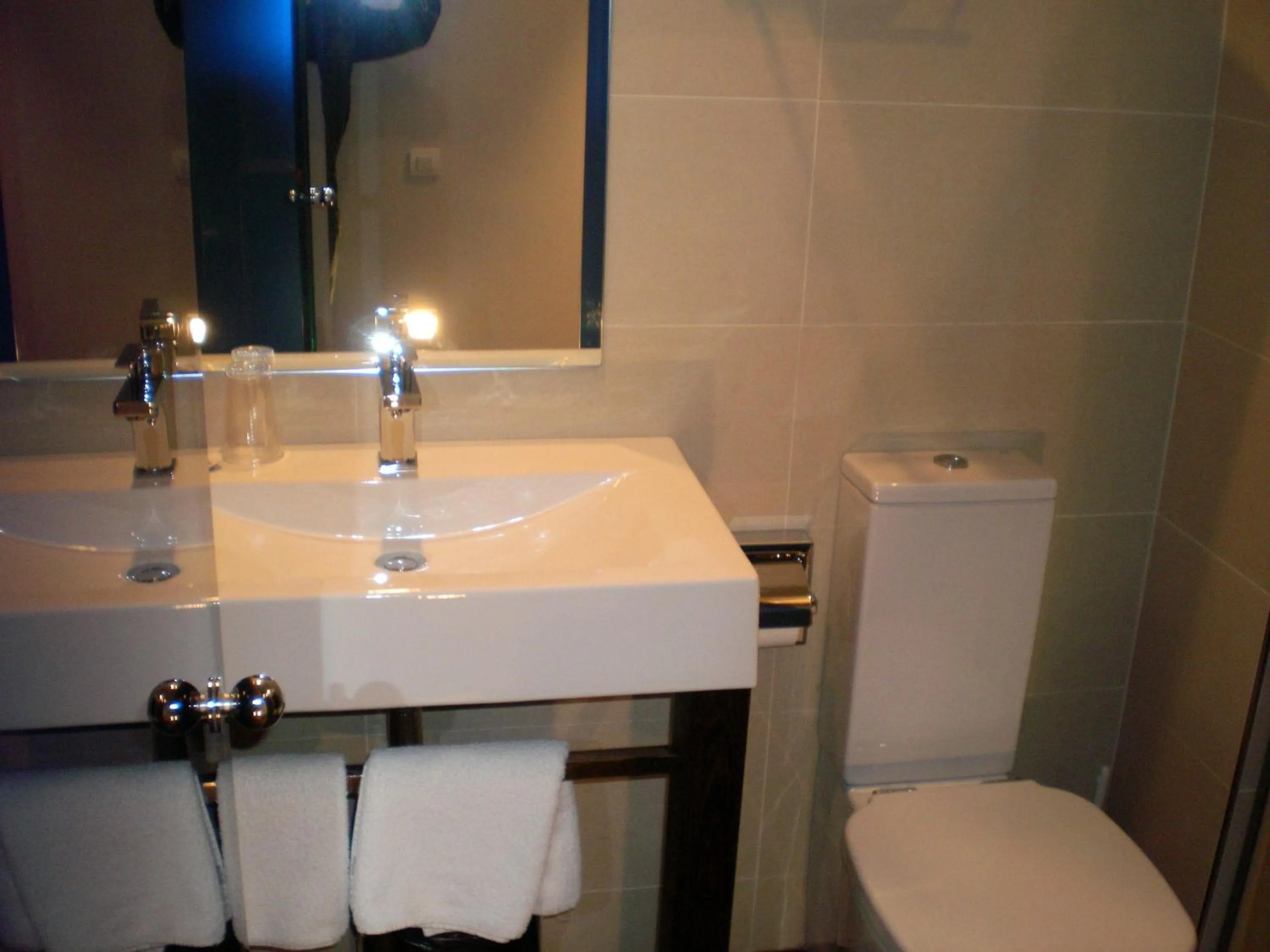 Bathroom in El Globo