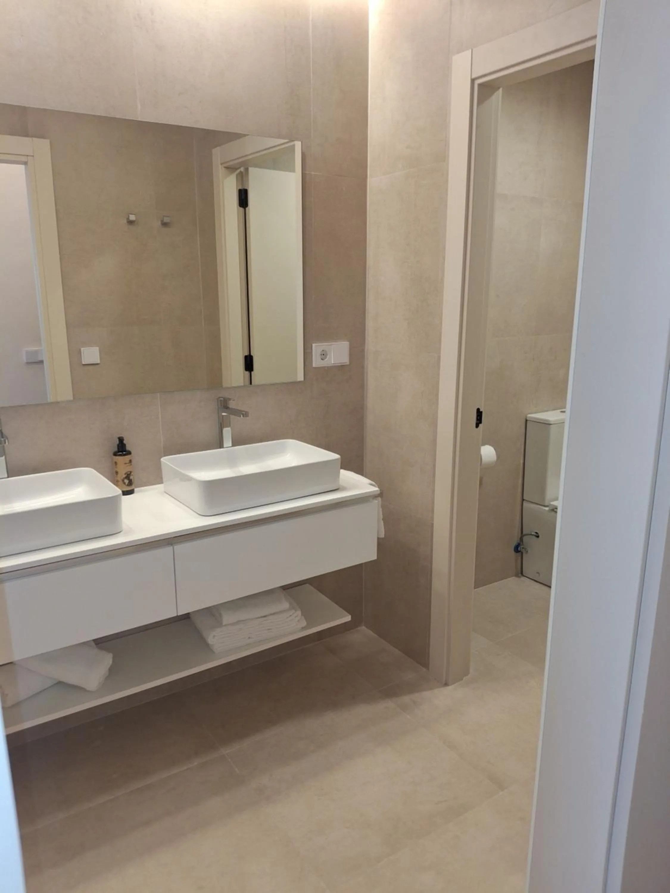 Bathroom in El Globo