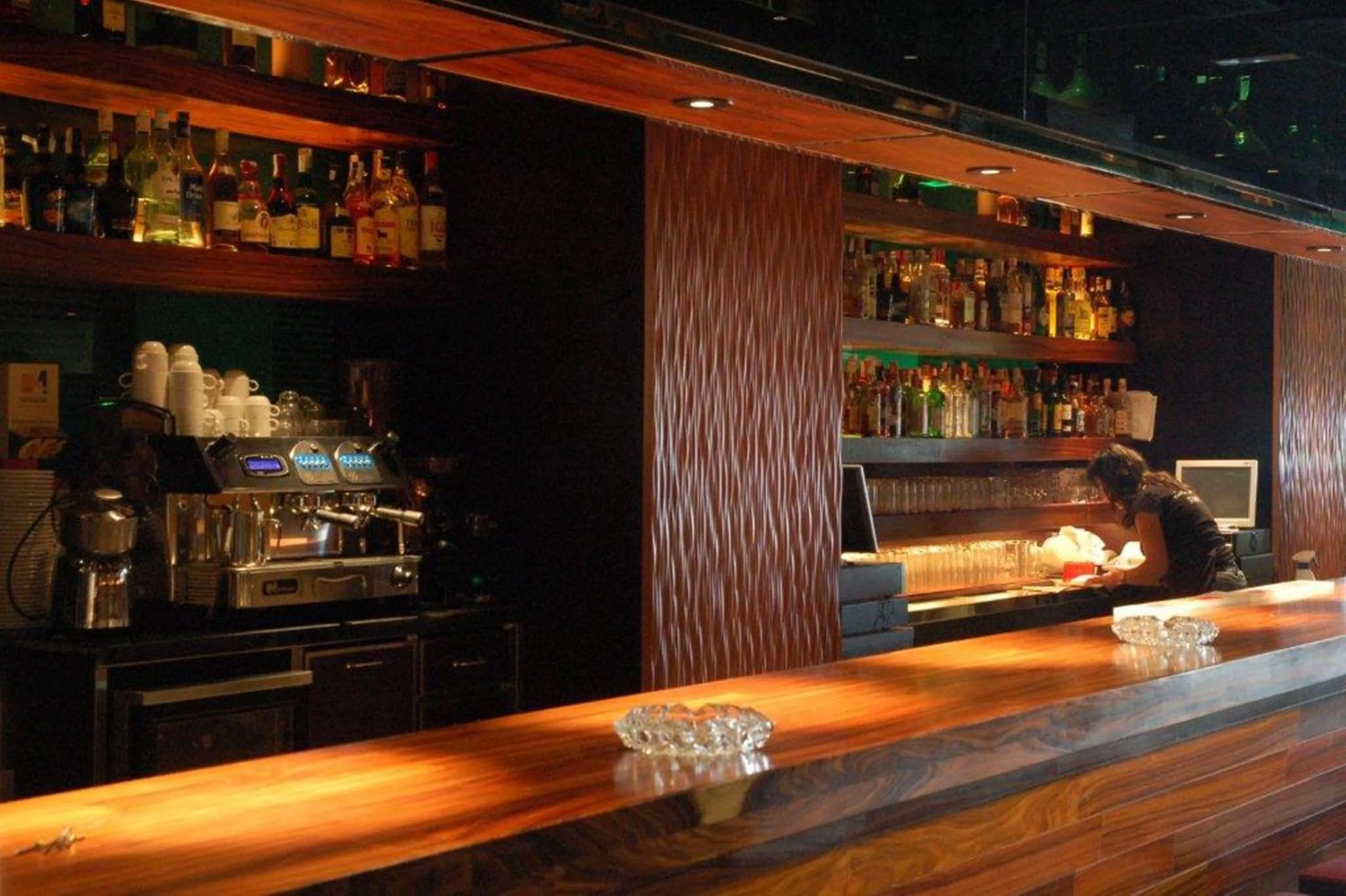 Property building in El Globo