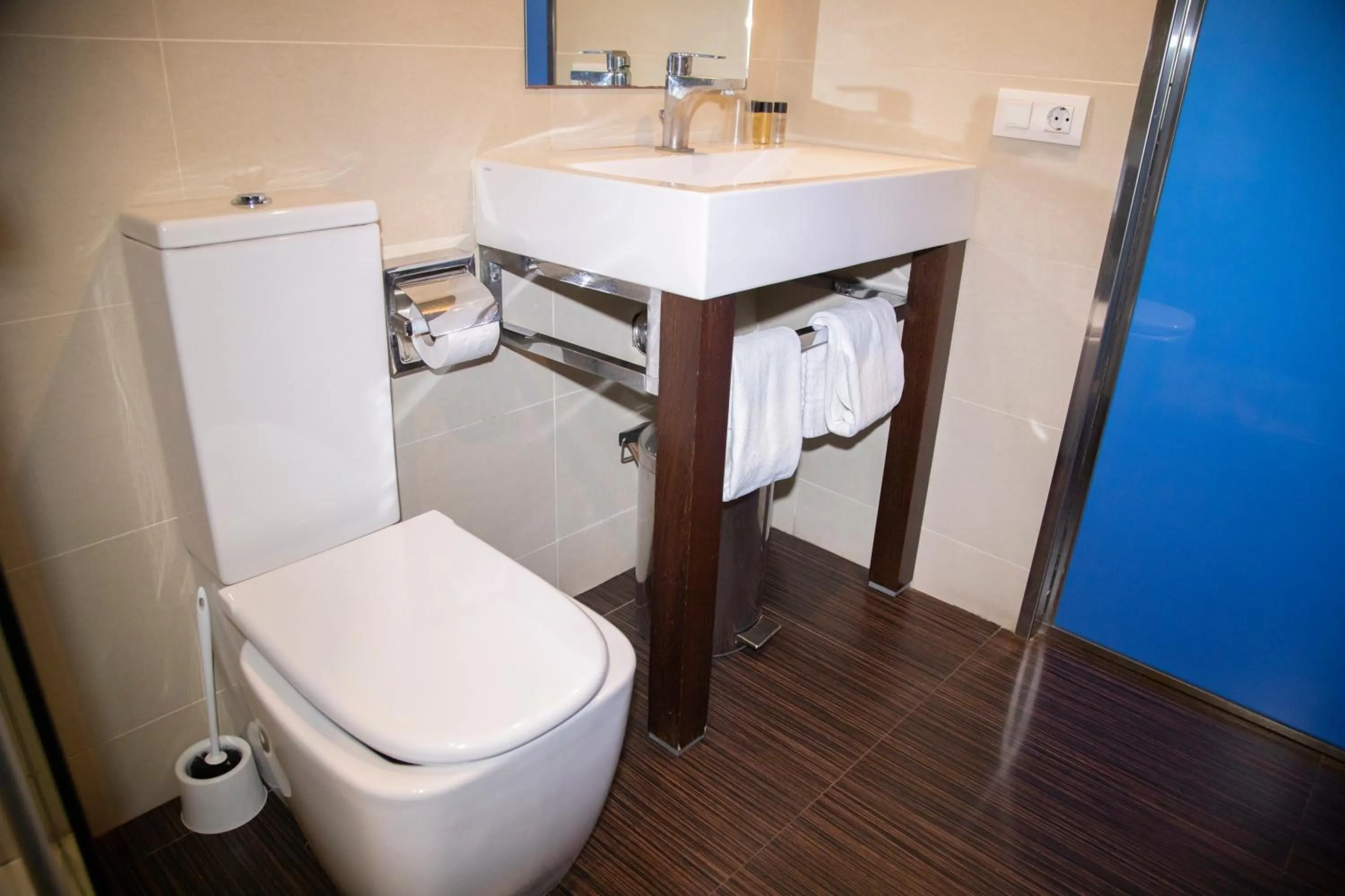 Bathroom in El Globo