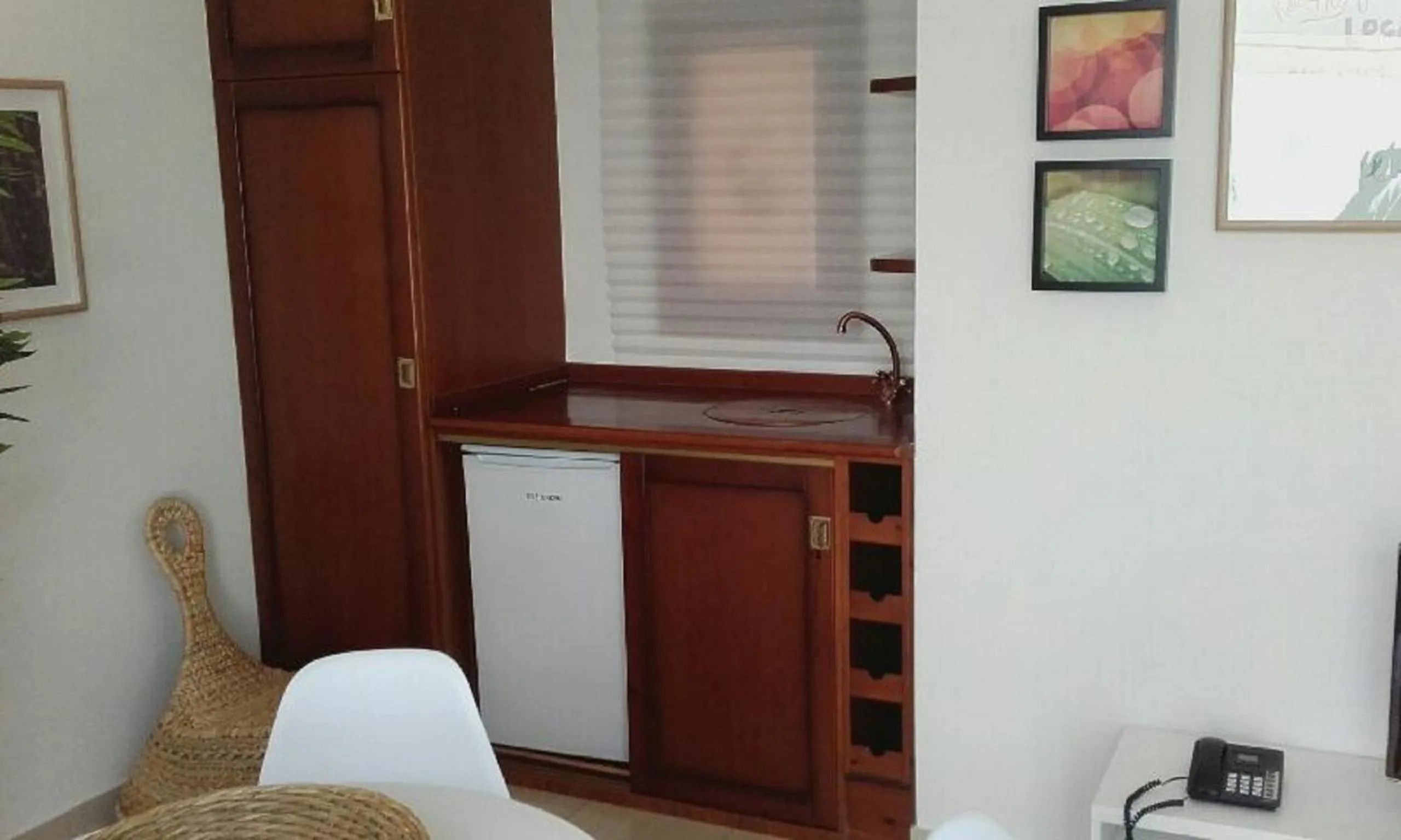 Photo of the whole room in El Globo