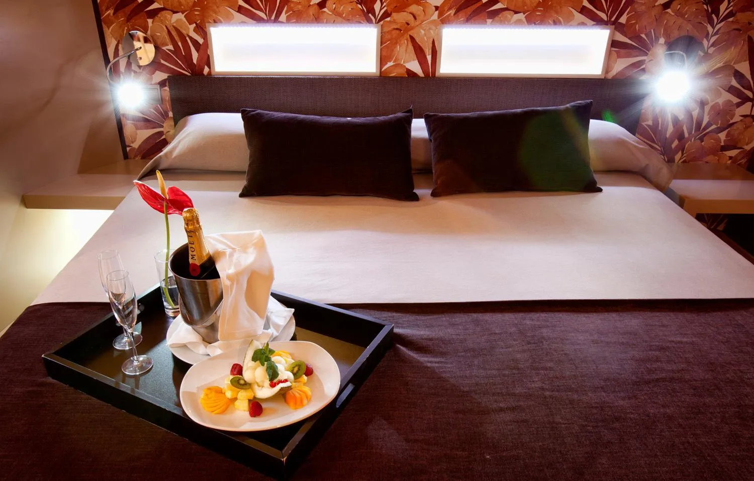 Bed in Hotel Allon Mediterrania