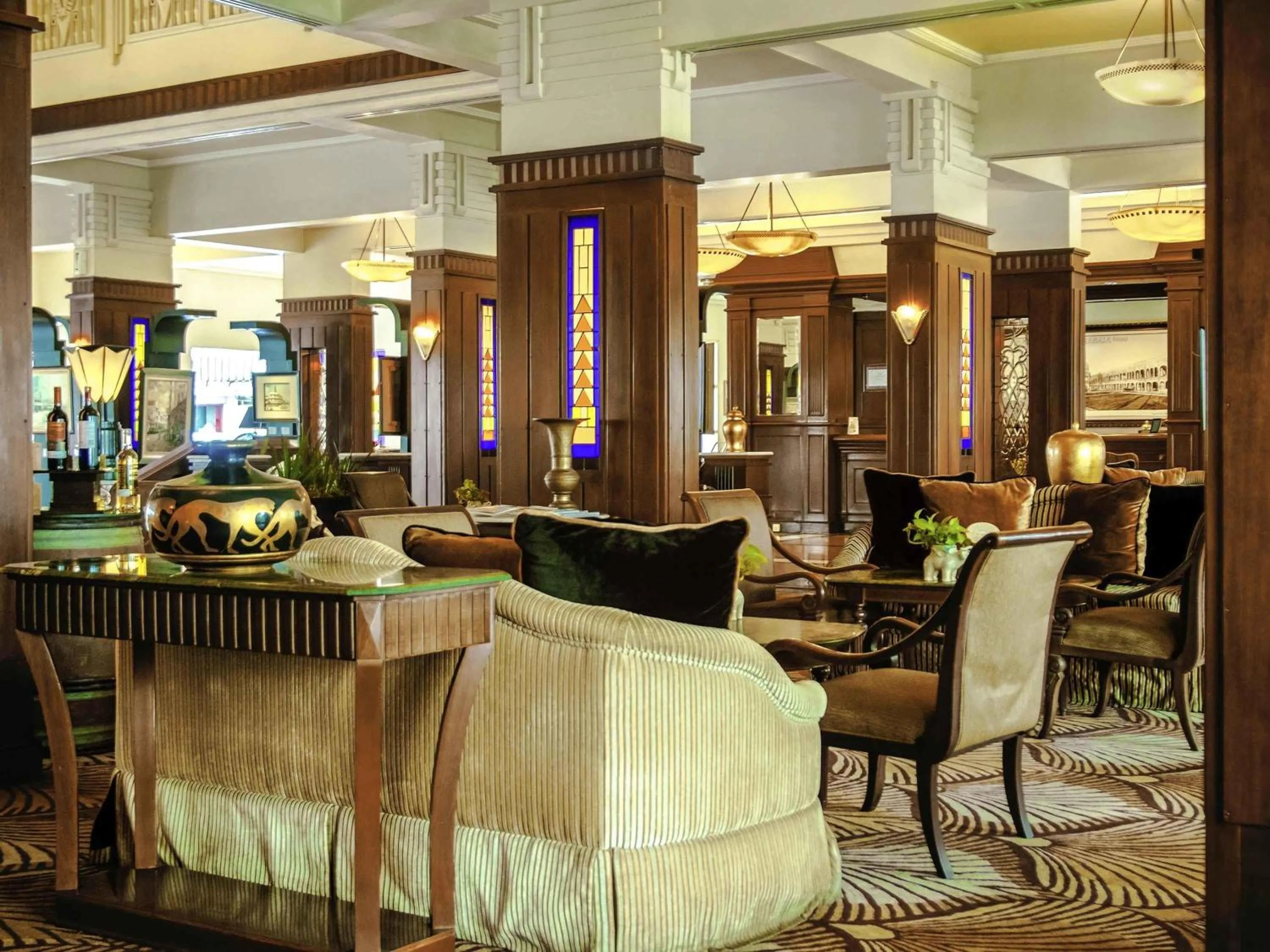 Lounge or bar in Hotel Majapahit Surabaya MGallery
