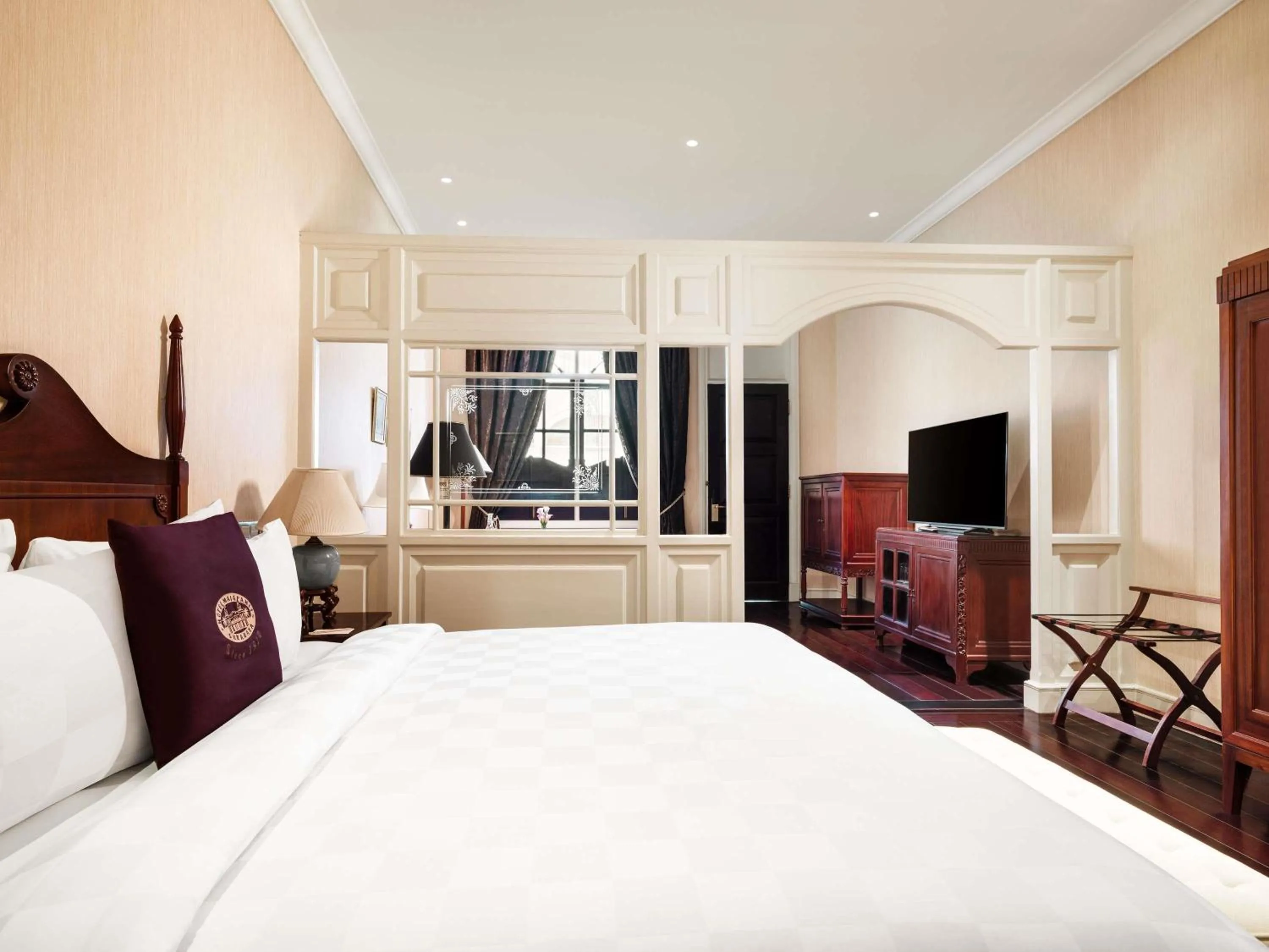 Bedroom, Bed in Hotel Majapahit Surabaya MGallery