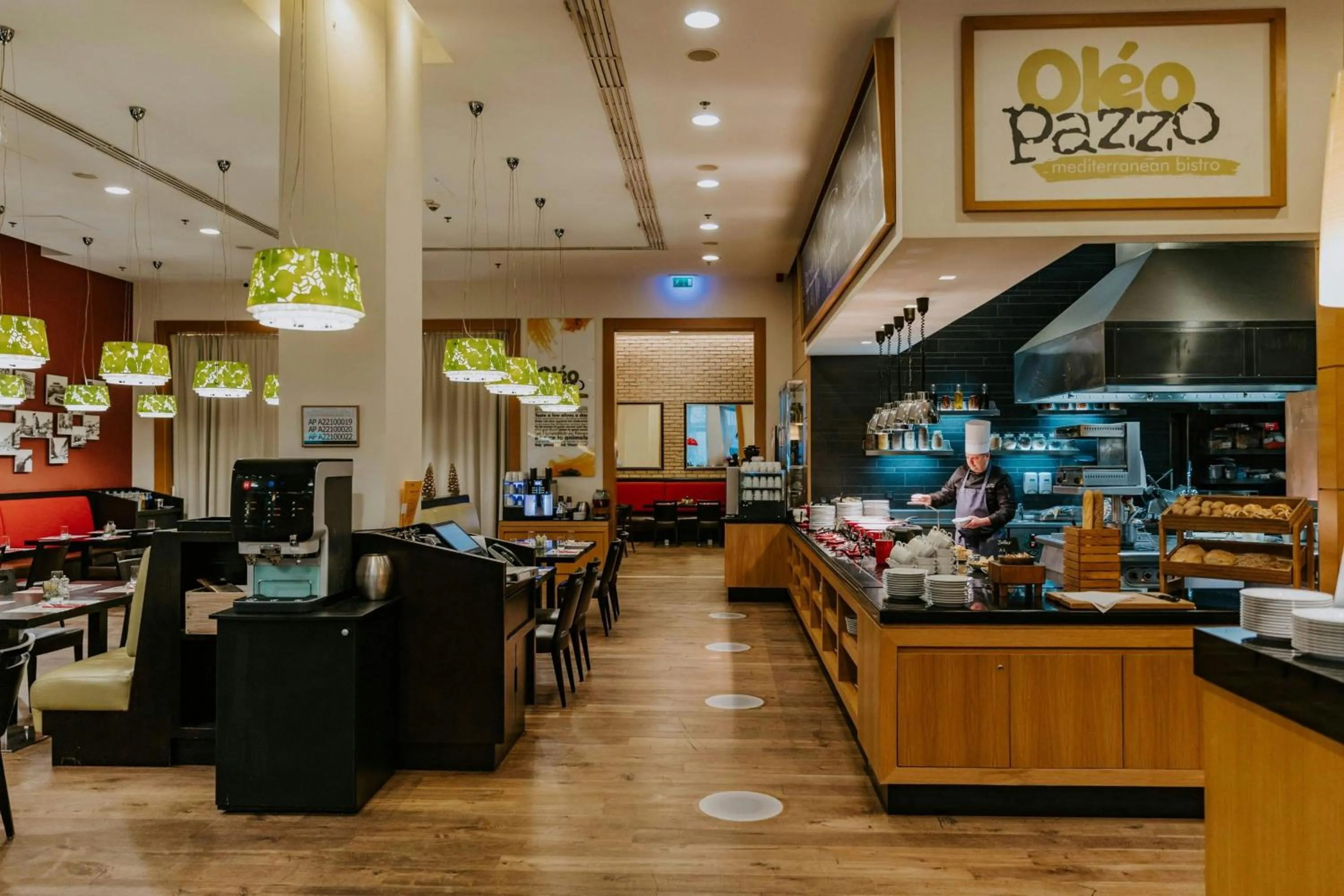 Restaurant/places to eat in Courtyard by Marriott Budapest City Center