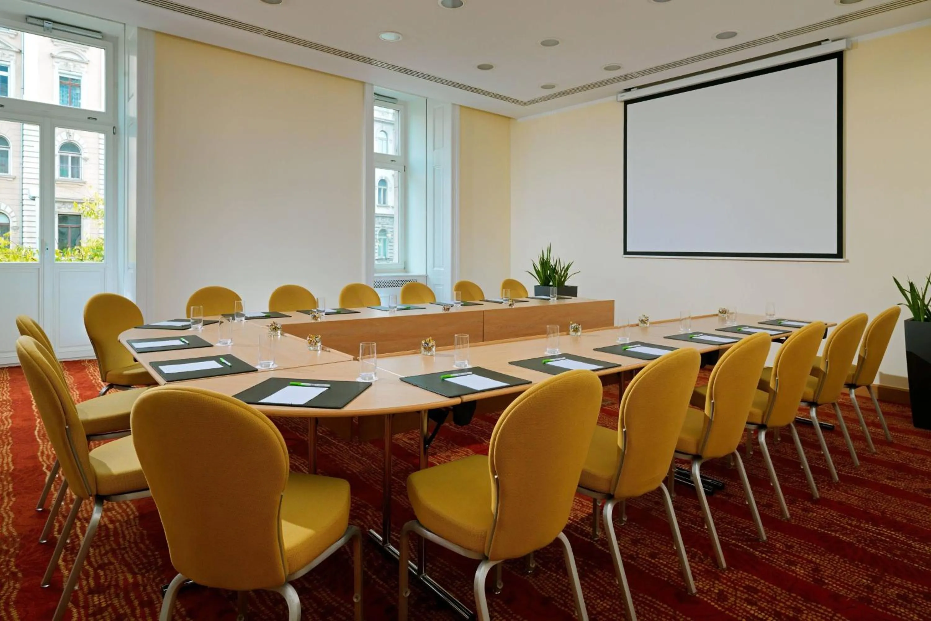 Meeting/conference room in Courtyard by Marriott Budapest City Center