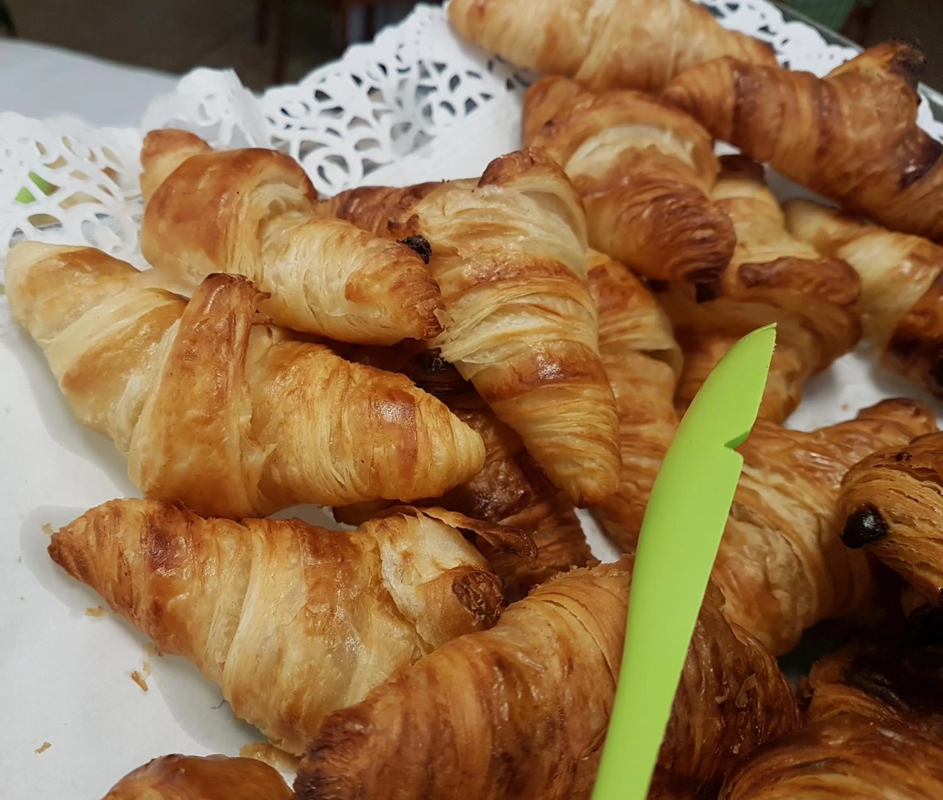 Continental breakfast in ULVF Le Domaine de l'Olivaie