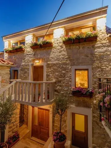 Stone house luxury rooms Stone house luxury rooms