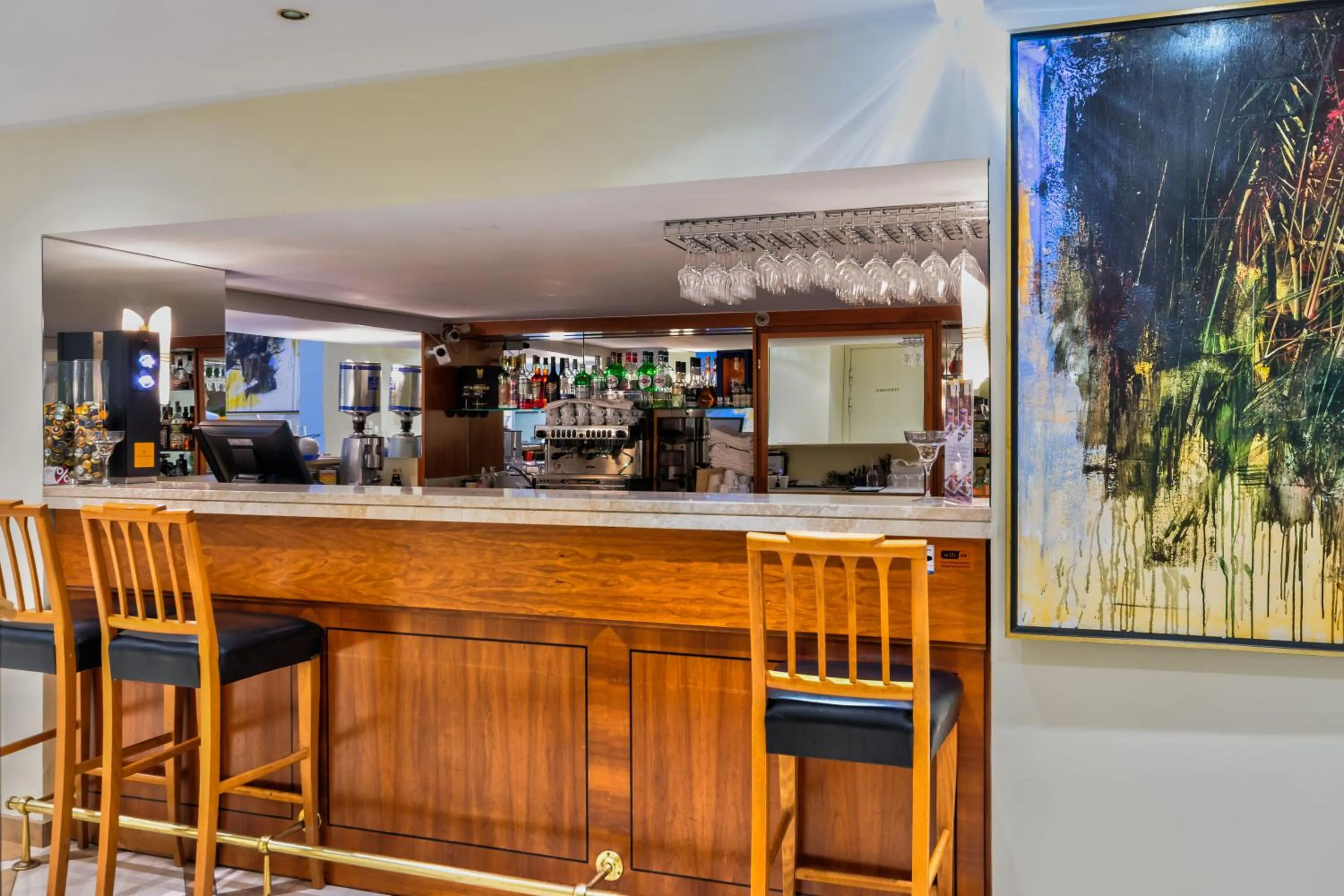 Lounge or bar in My City Hotel