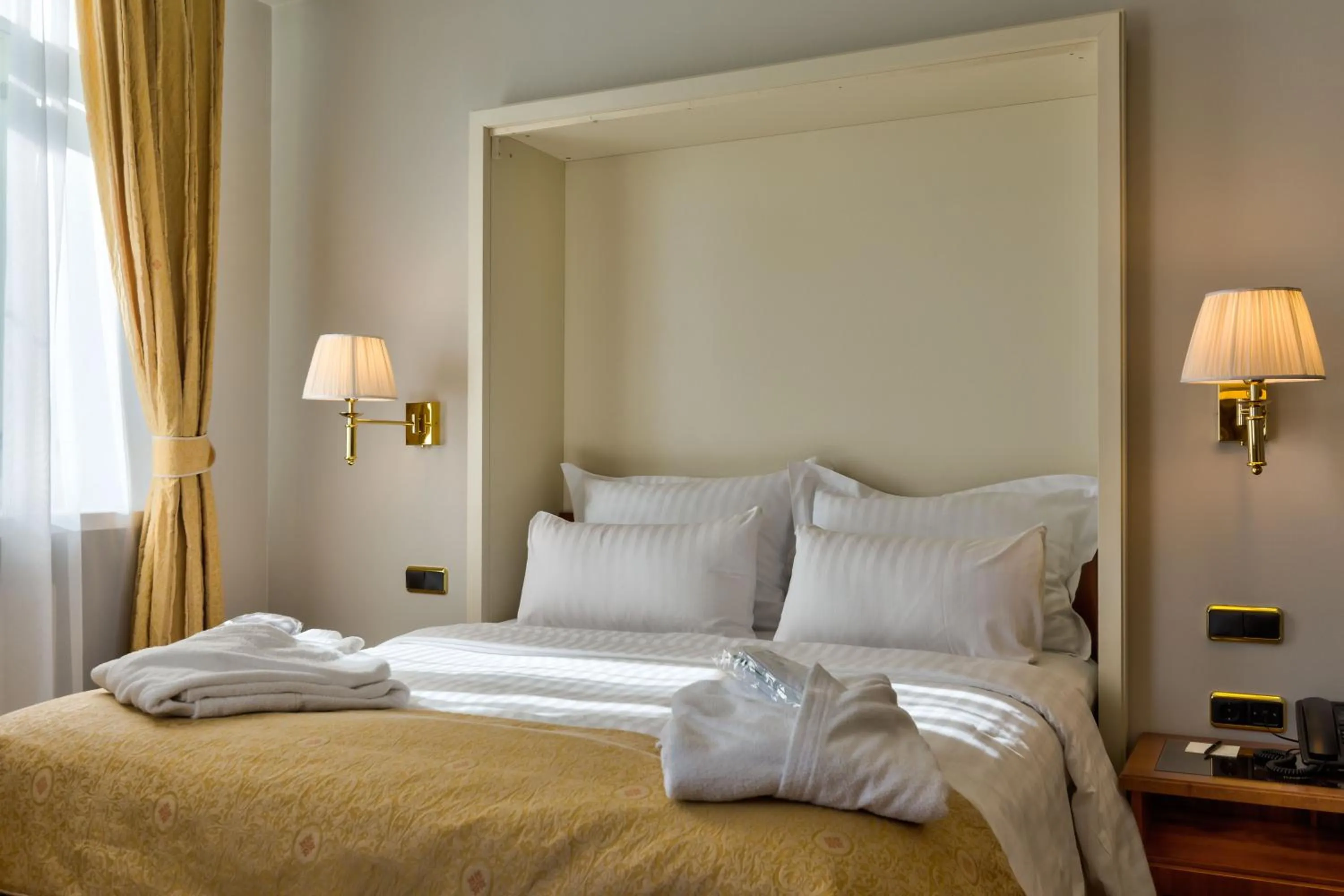 Property building, Bed in My City Hotel