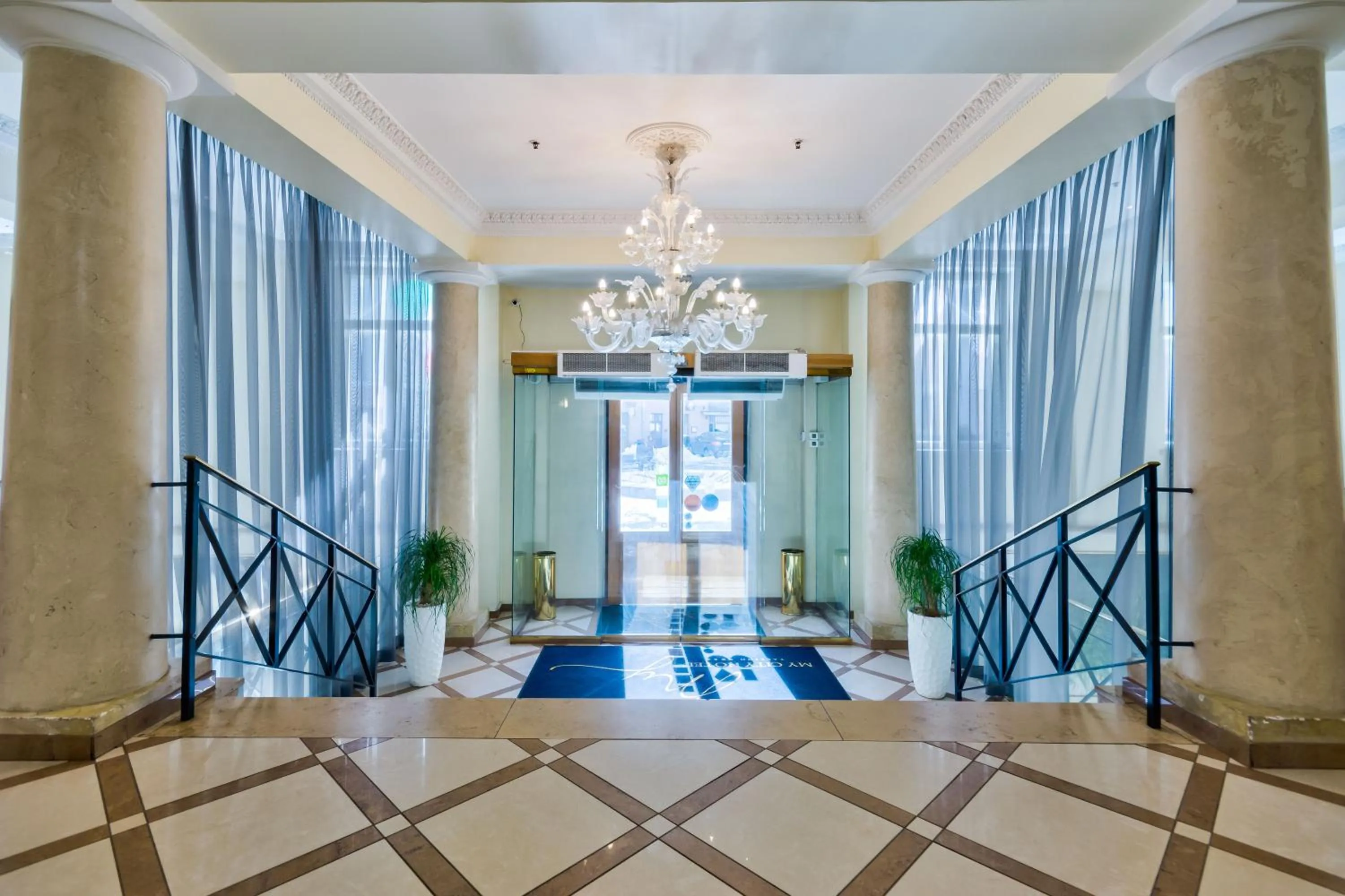 Facade/entrance in My City Hotel