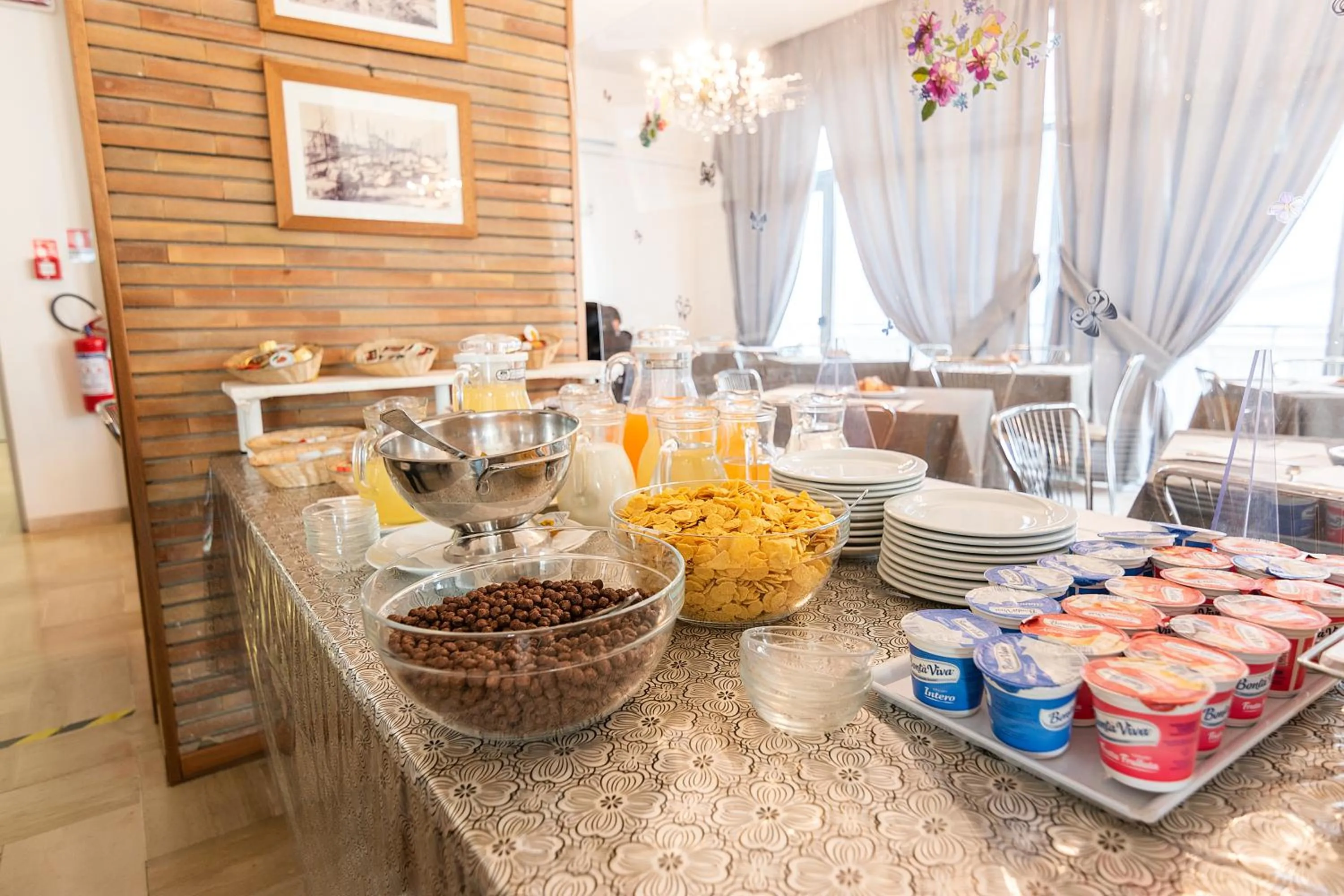 Buffet breakfast in Hotel Lily