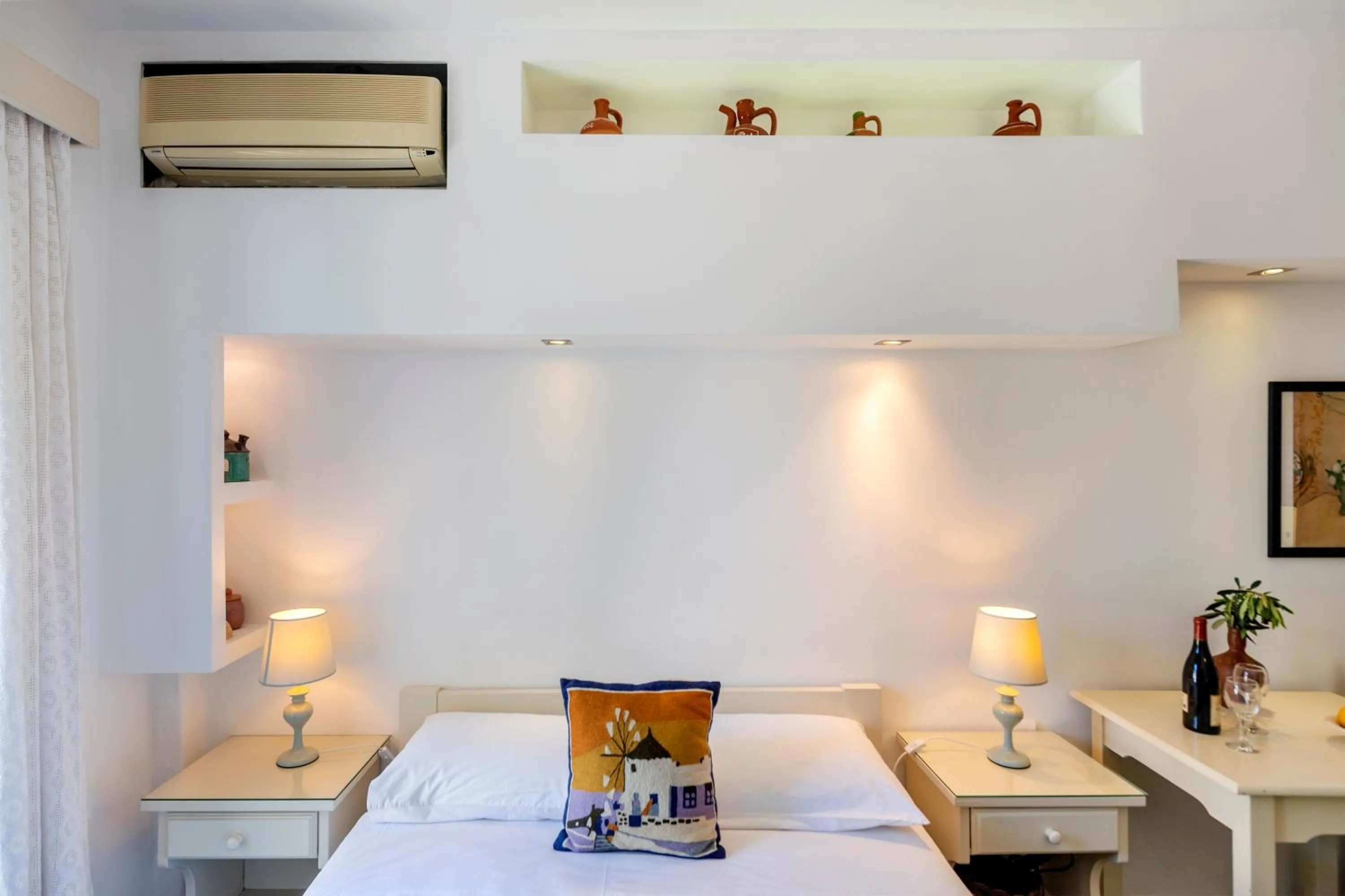 Bed in Margarita Studios