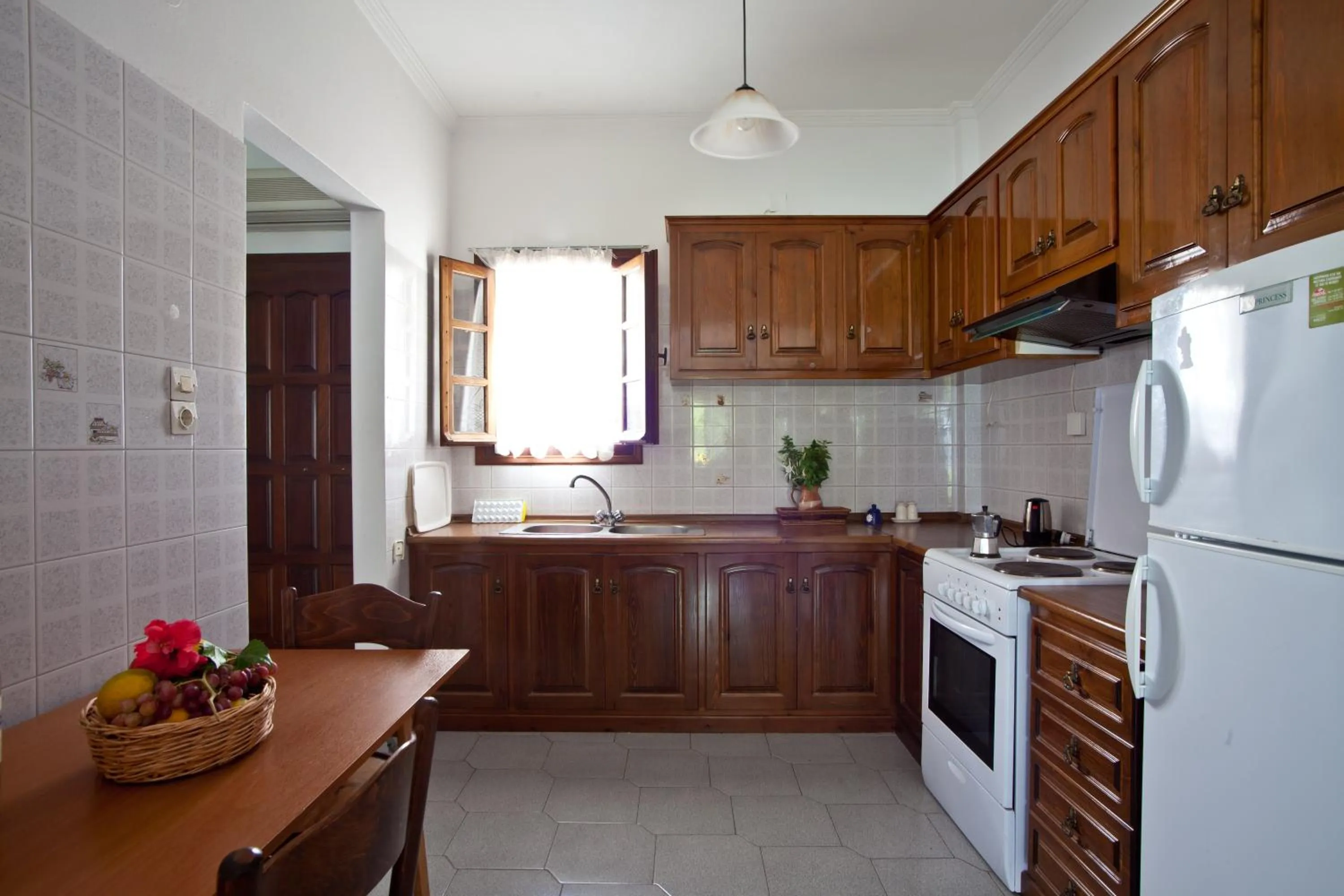 Restaurant/places to eat in Margarita Studios