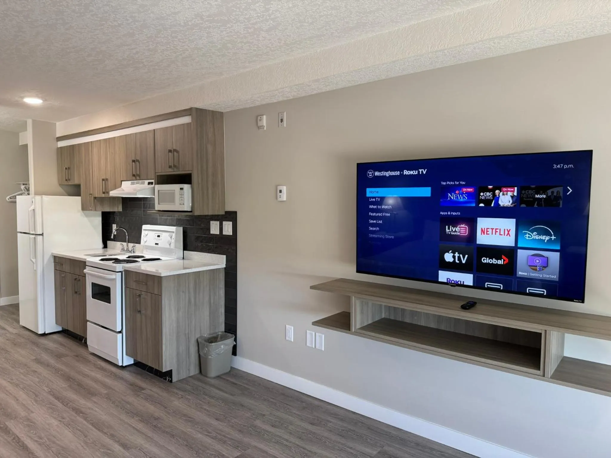 TV and multimedia in Western Budget Motel Leduc #3