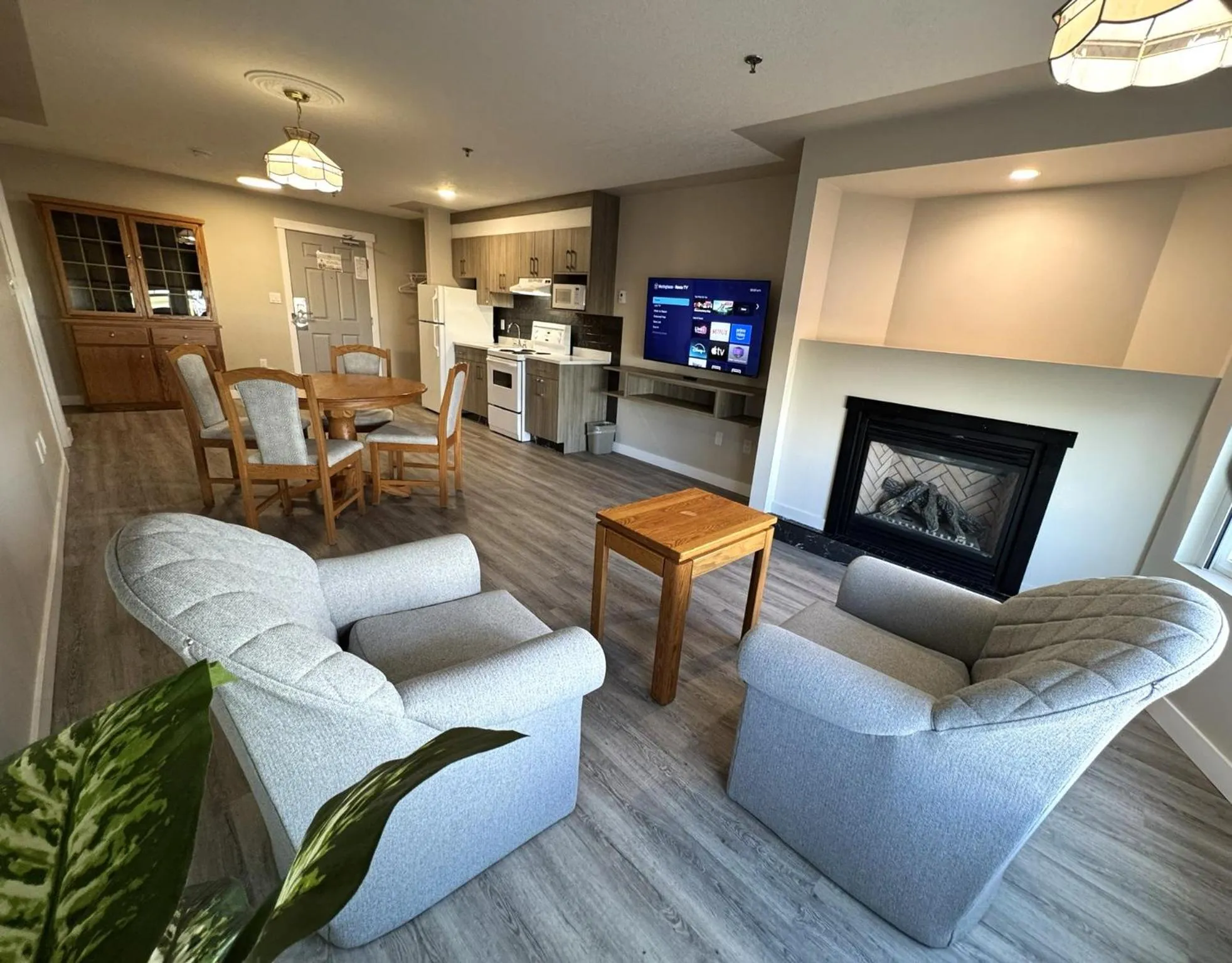 Living room in Western Budget Motel Leduc #3