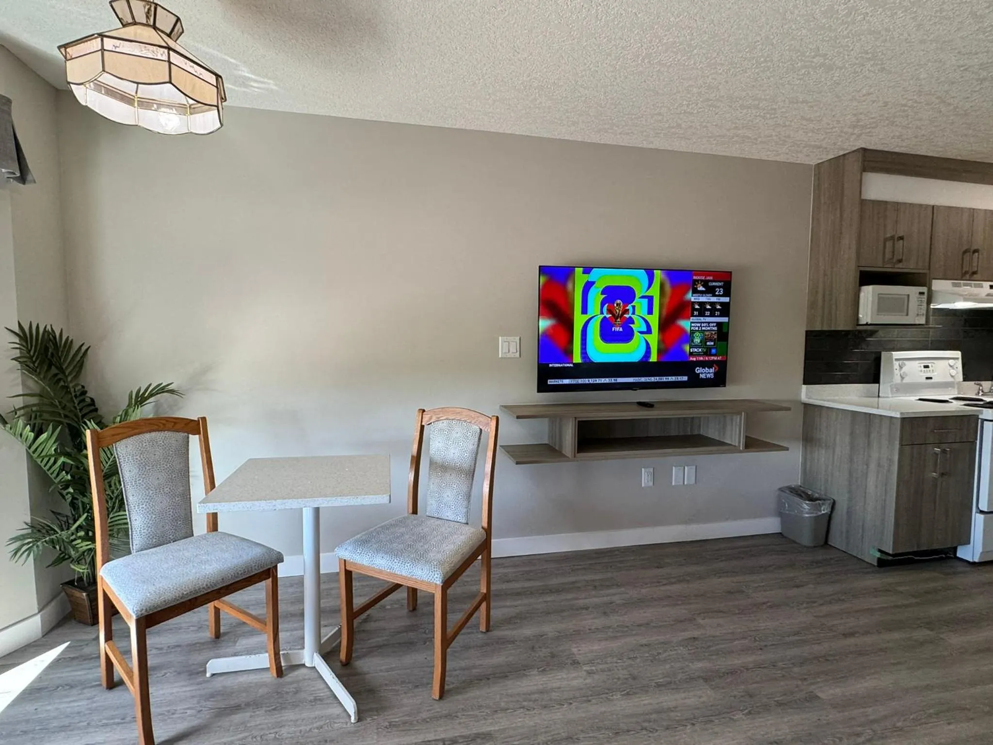 TV and multimedia in Western Budget Motel Leduc #3