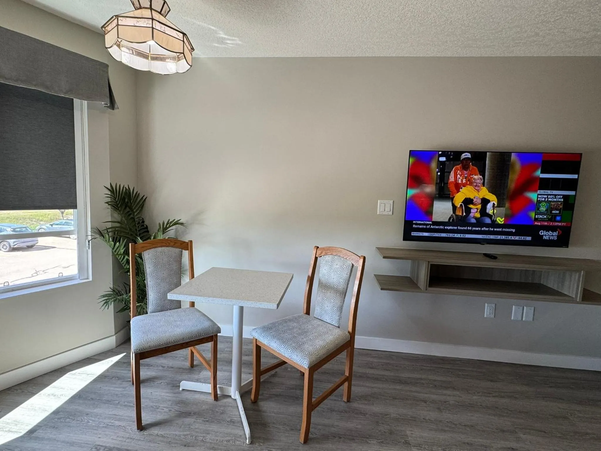 TV and multimedia in Western Budget Motel Leduc #3