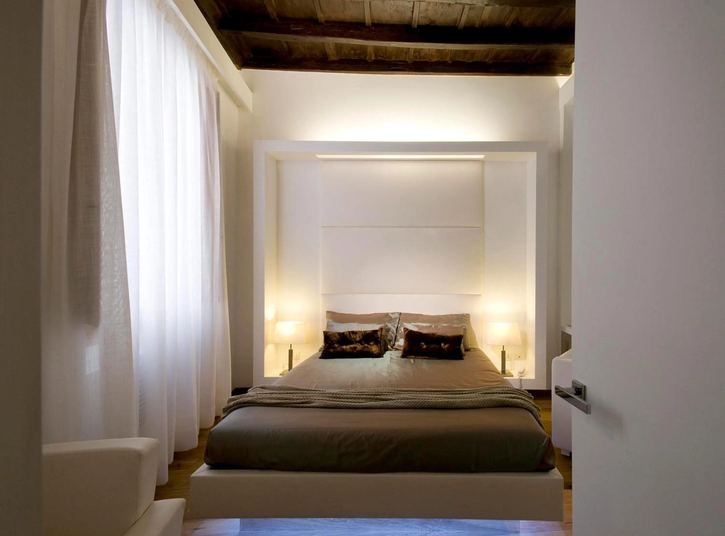 Bedroom, Bed in Gigli D'Oro Suite