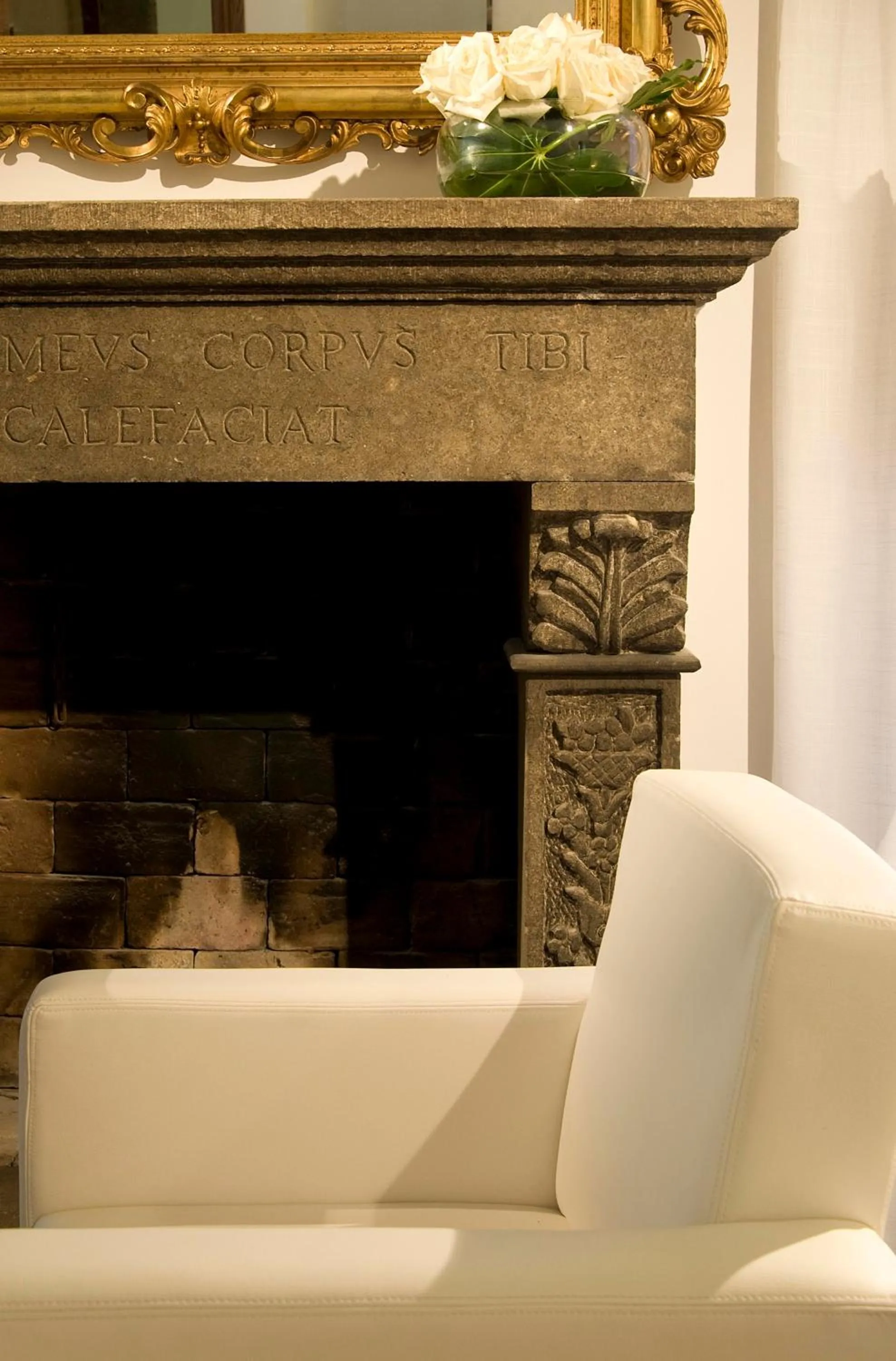 Living room in Gigli D'Oro Suite