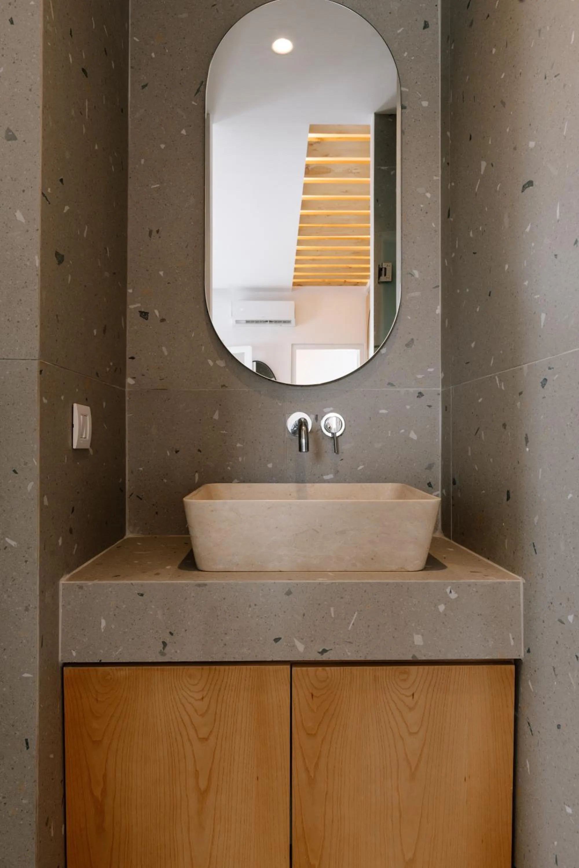 Bathroom in Pnoi Hotel