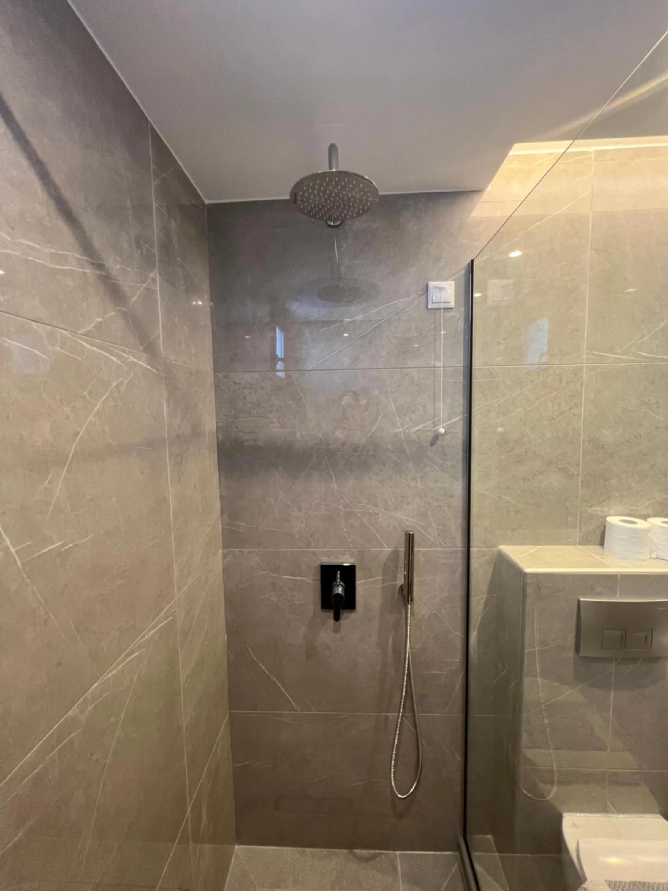 Shower in Kymata Hotel