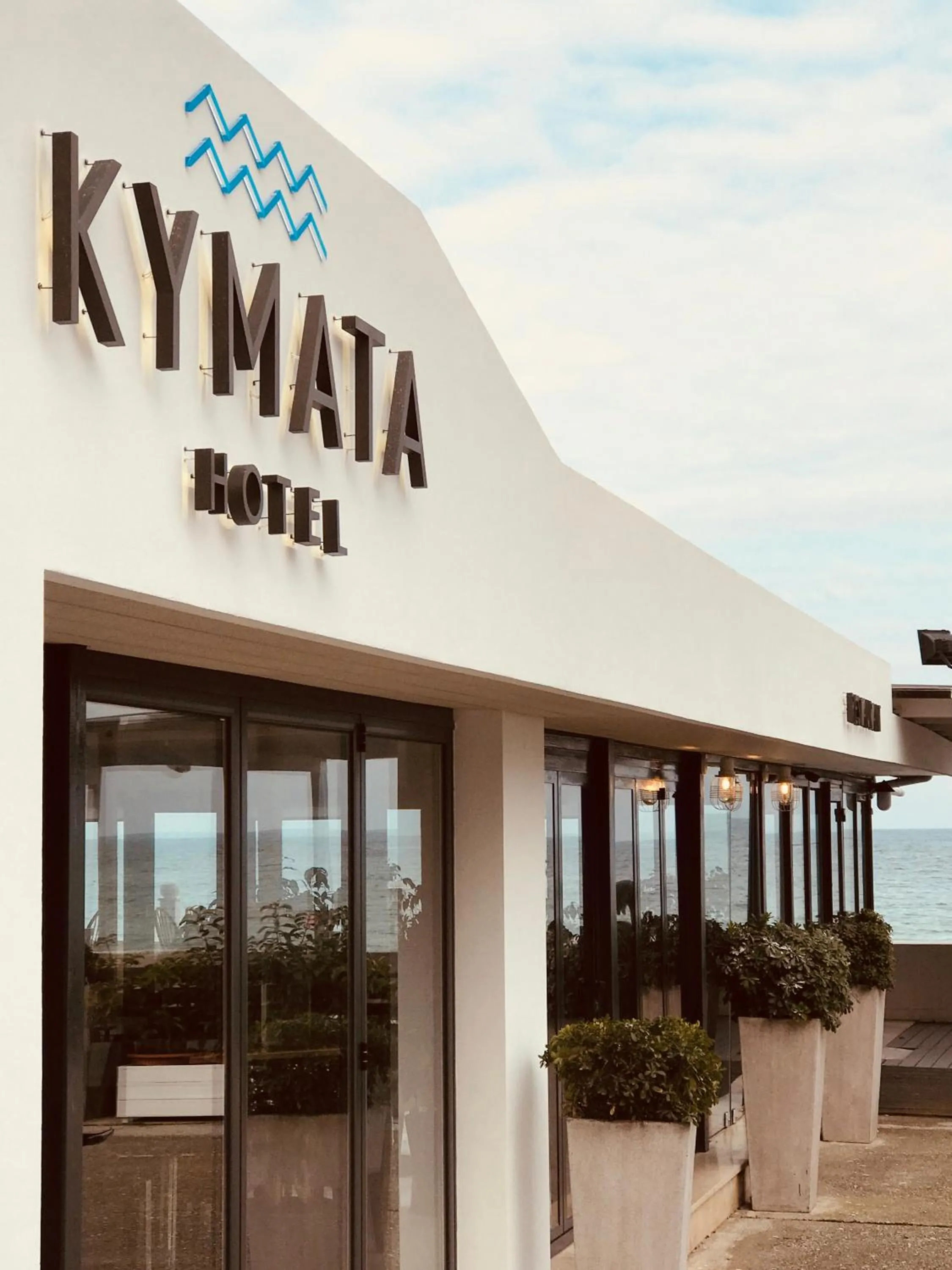 Facade/entrance in Kymata Hotel
