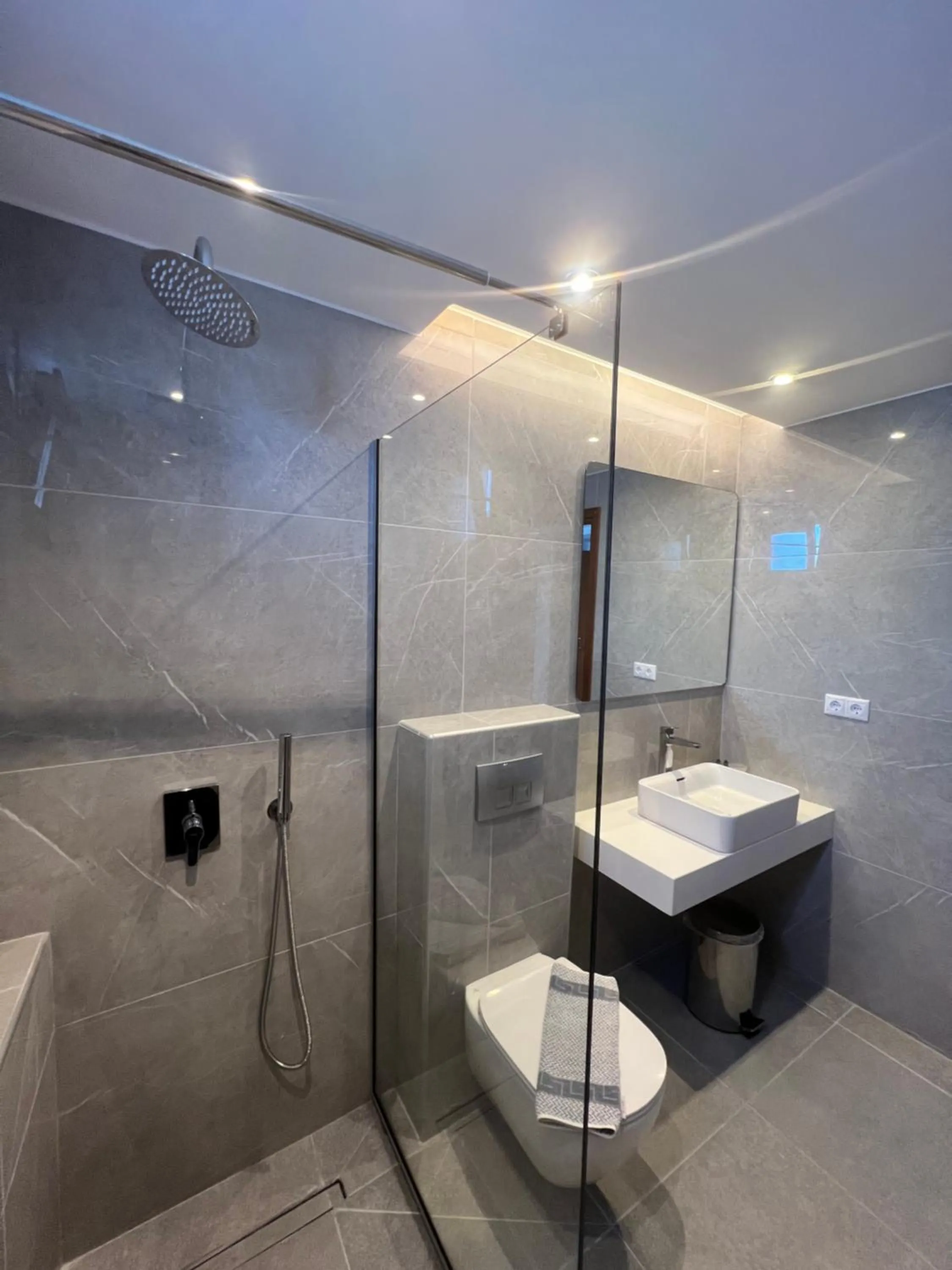 Shower in Kymata Hotel